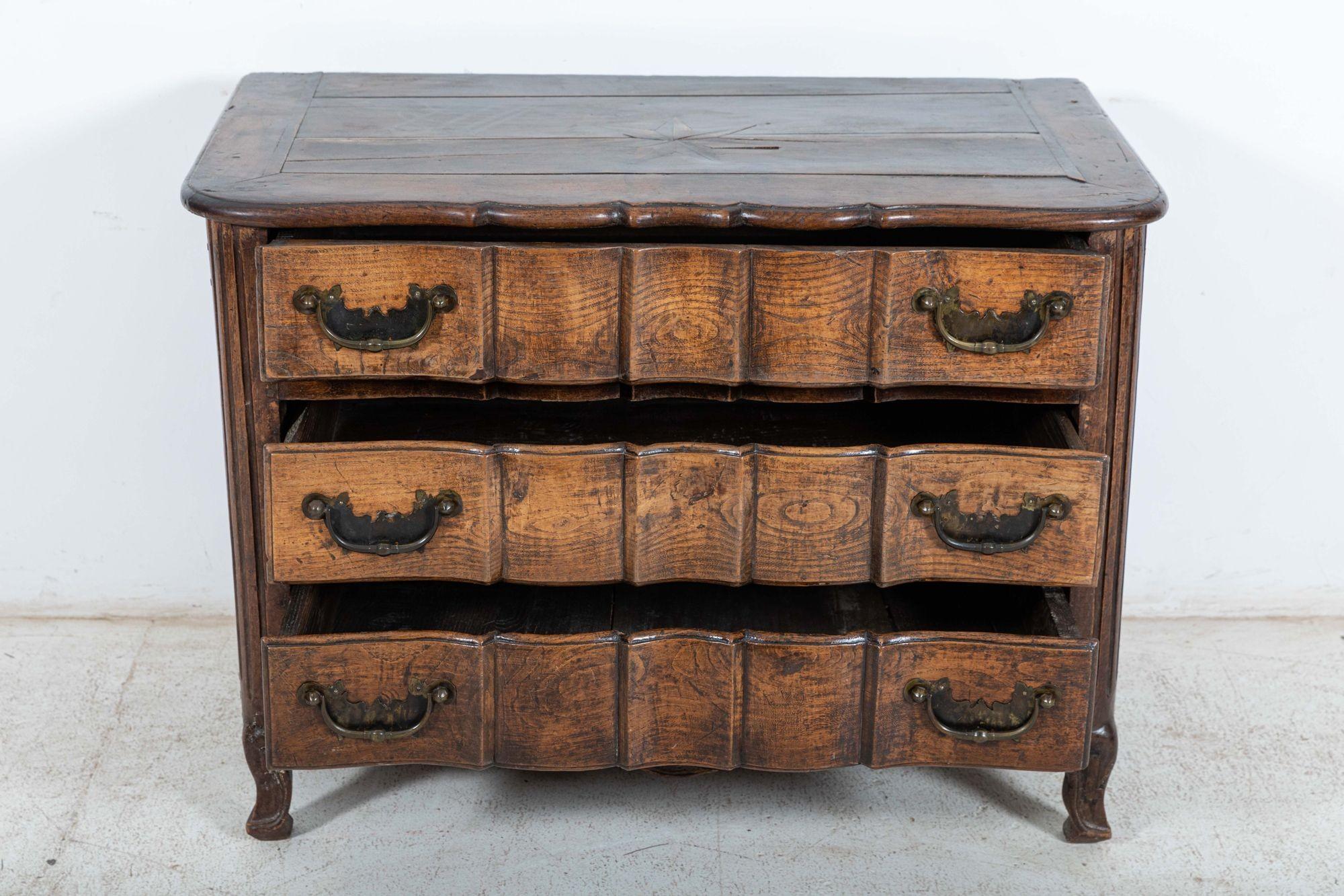 18thC French Provincial Serpentine Walnut Commode For Sale 14