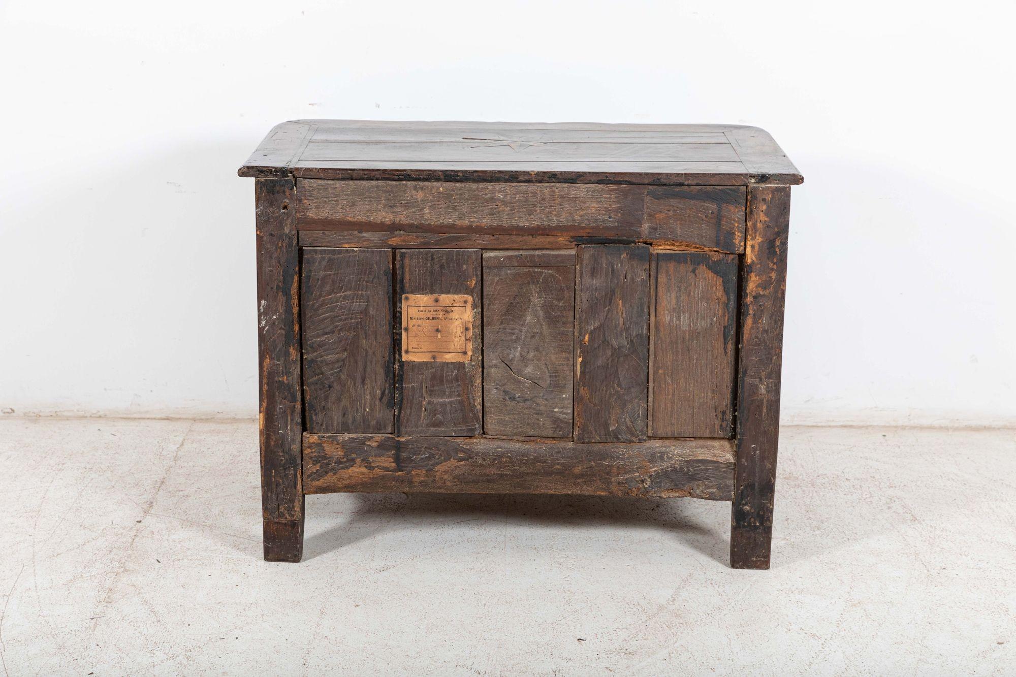 18thC French Provincial Serpentine Walnut Commode For Sale 15