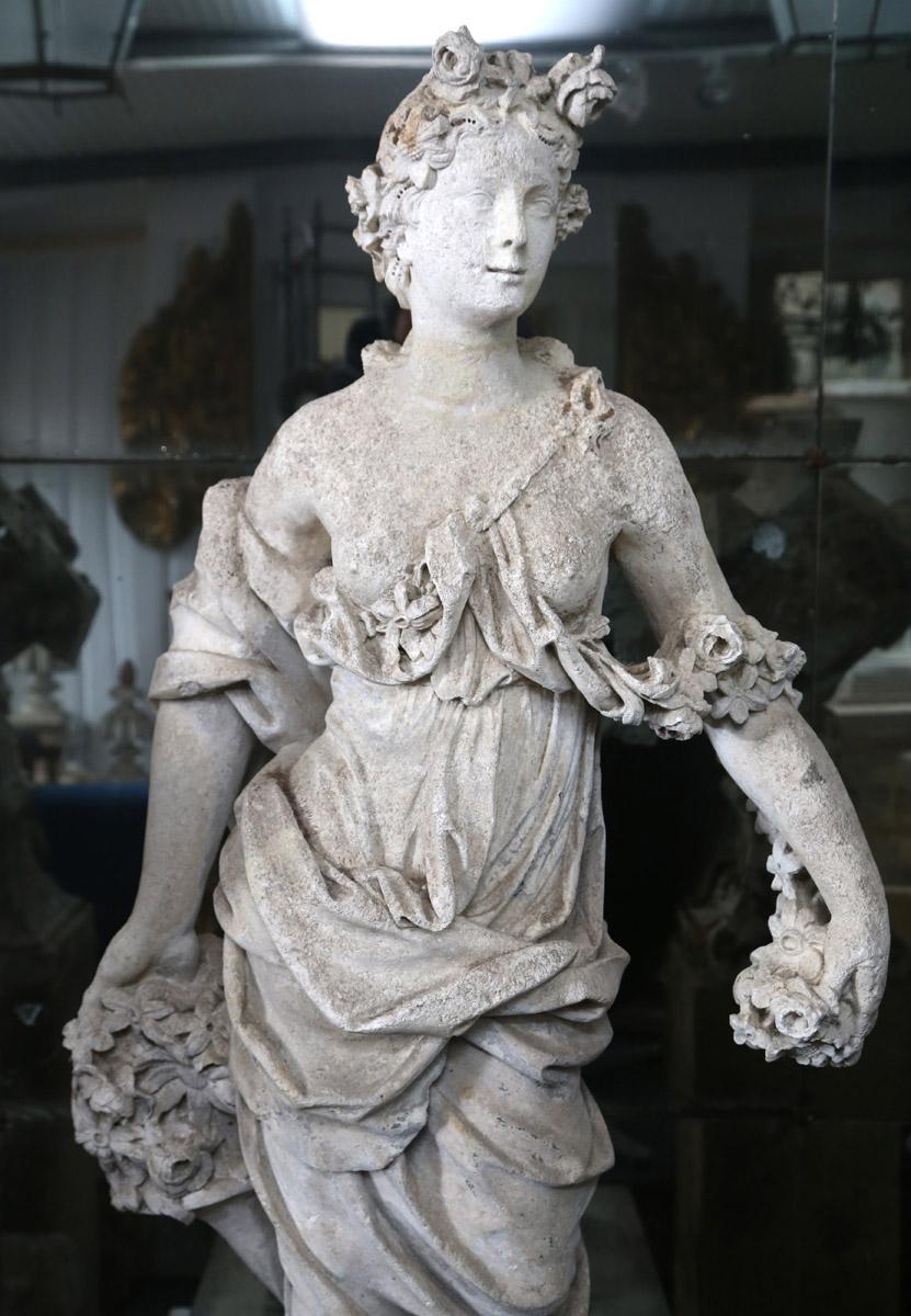 European 18th Century French Stone Statue of Flora For Sale