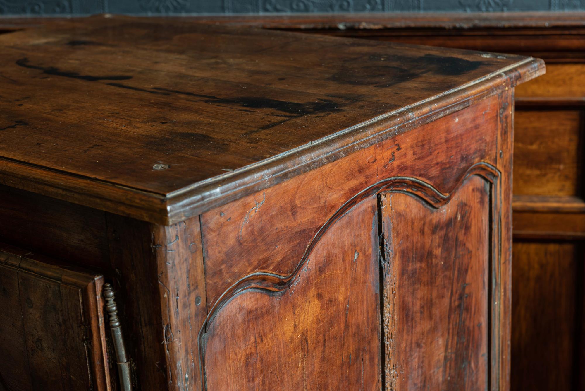 18th Century French Walnut Provincial Buffet For Sale 4