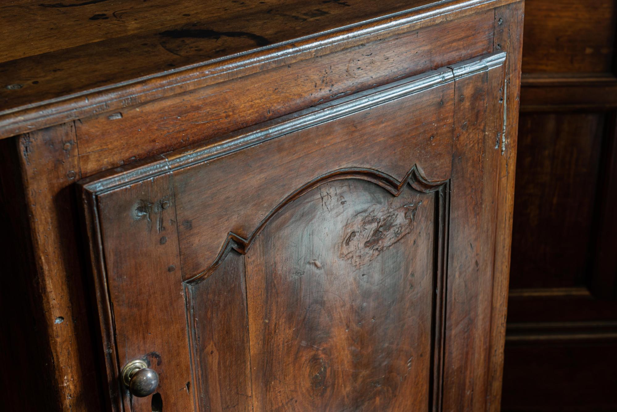 18th Century French Walnut Provincial Buffet For Sale 6