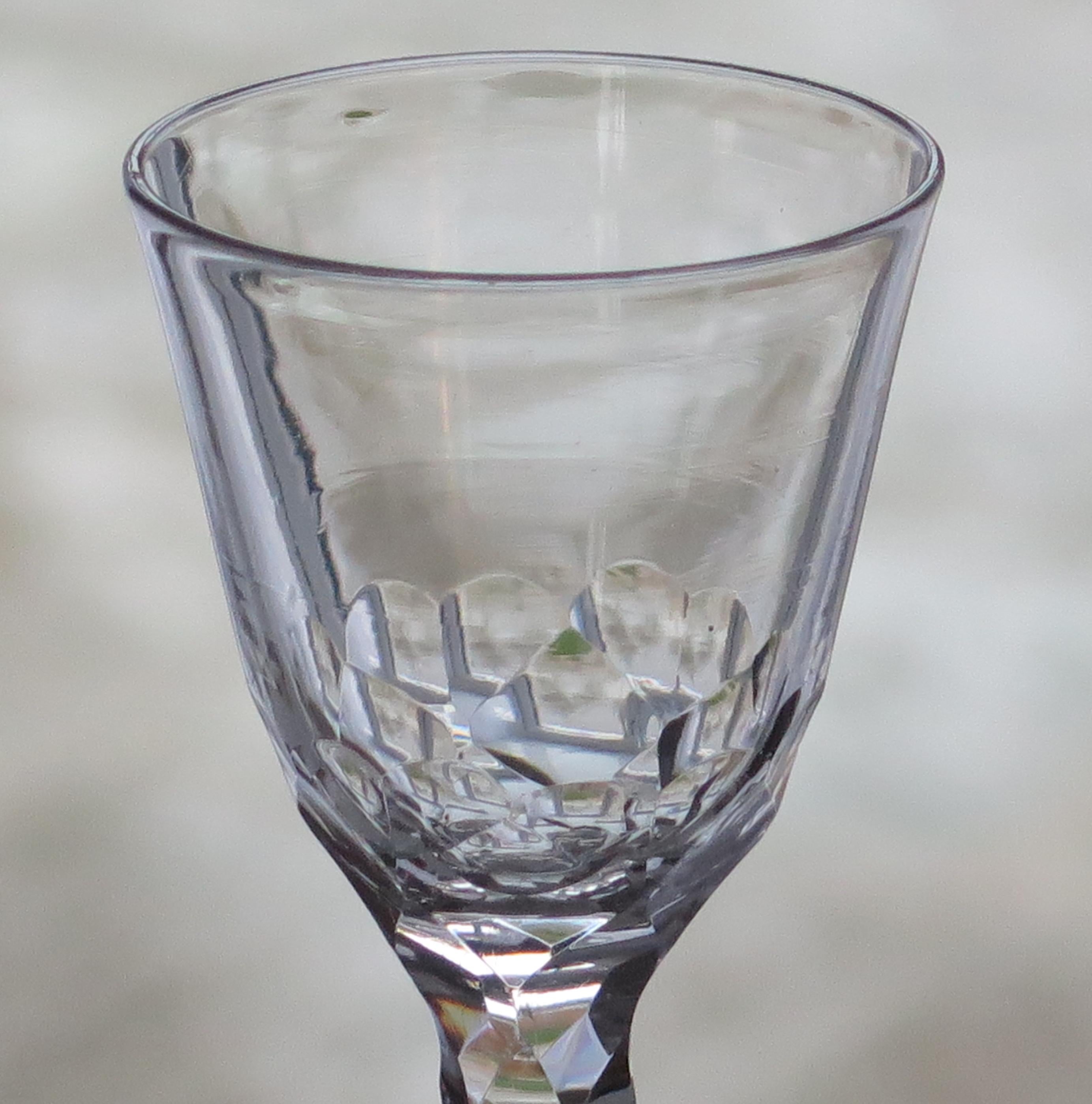 18th C Georgian Wine Drinking Glass Facet Cut Stem Hand Blown, Ca 1785 In Good Condition For Sale In Lincoln, Lincolnshire