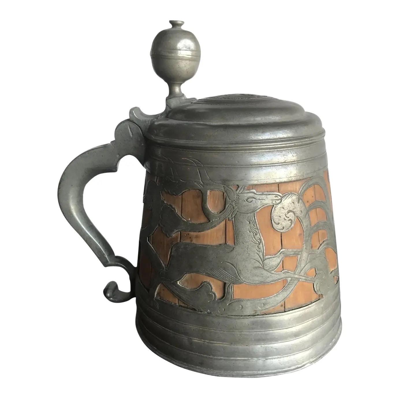 Stein tedesco "Draubenkrug" in peltro e legno del XVIII secolo in vendita