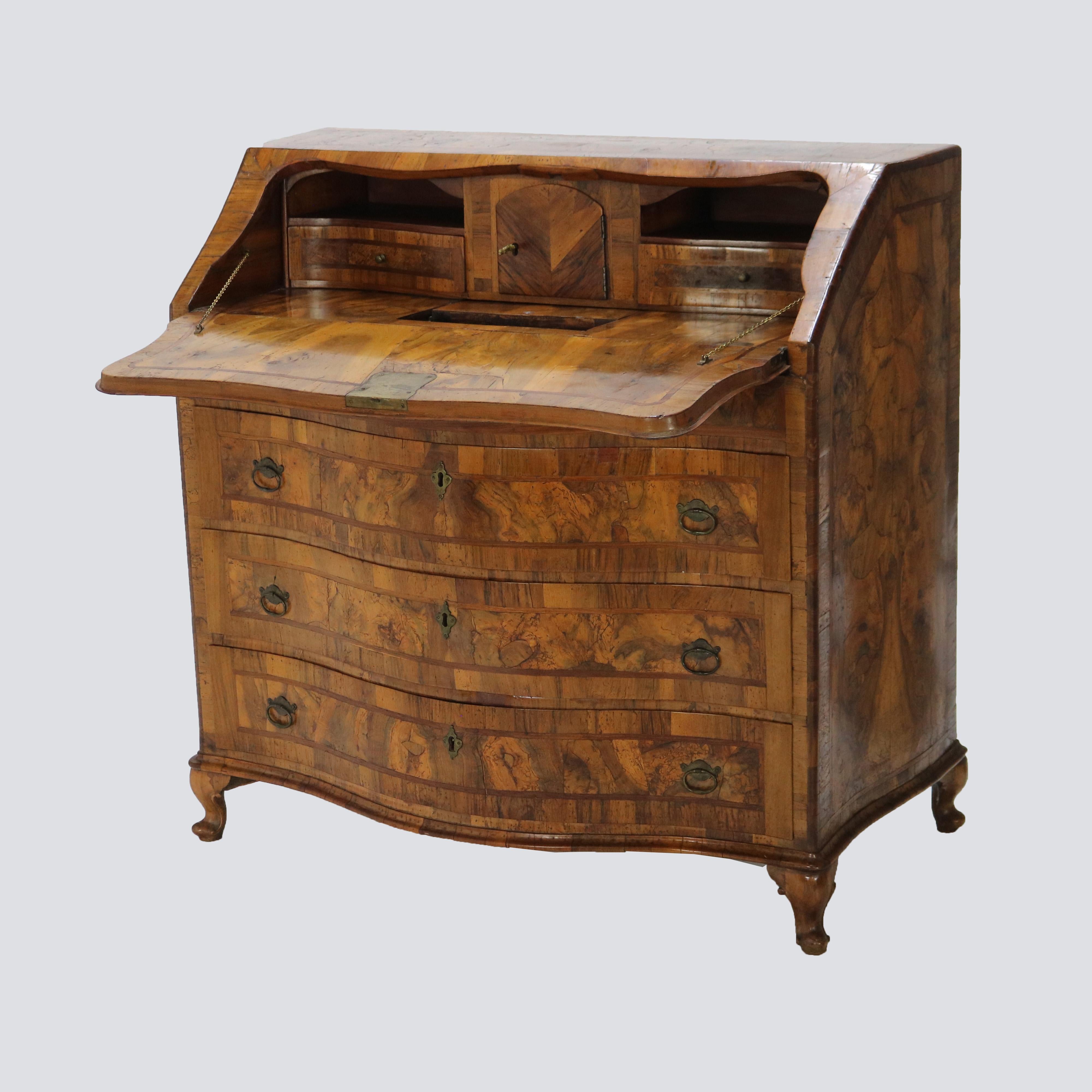 Scrivania in legno d'olivo, palissandro e radica del 18° secolo, c1770 in vendita 3
