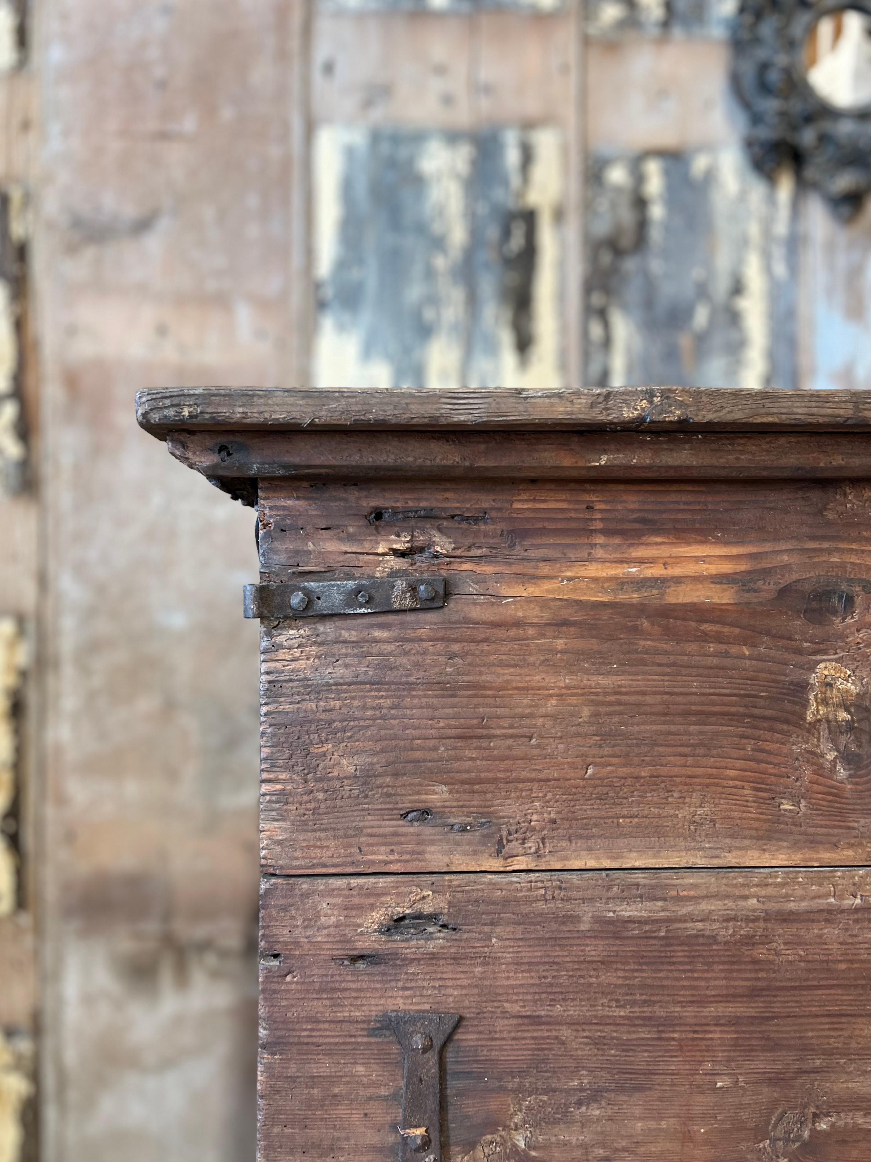 Ferro battuto 18thC Italian flour kneading-trough in vendita