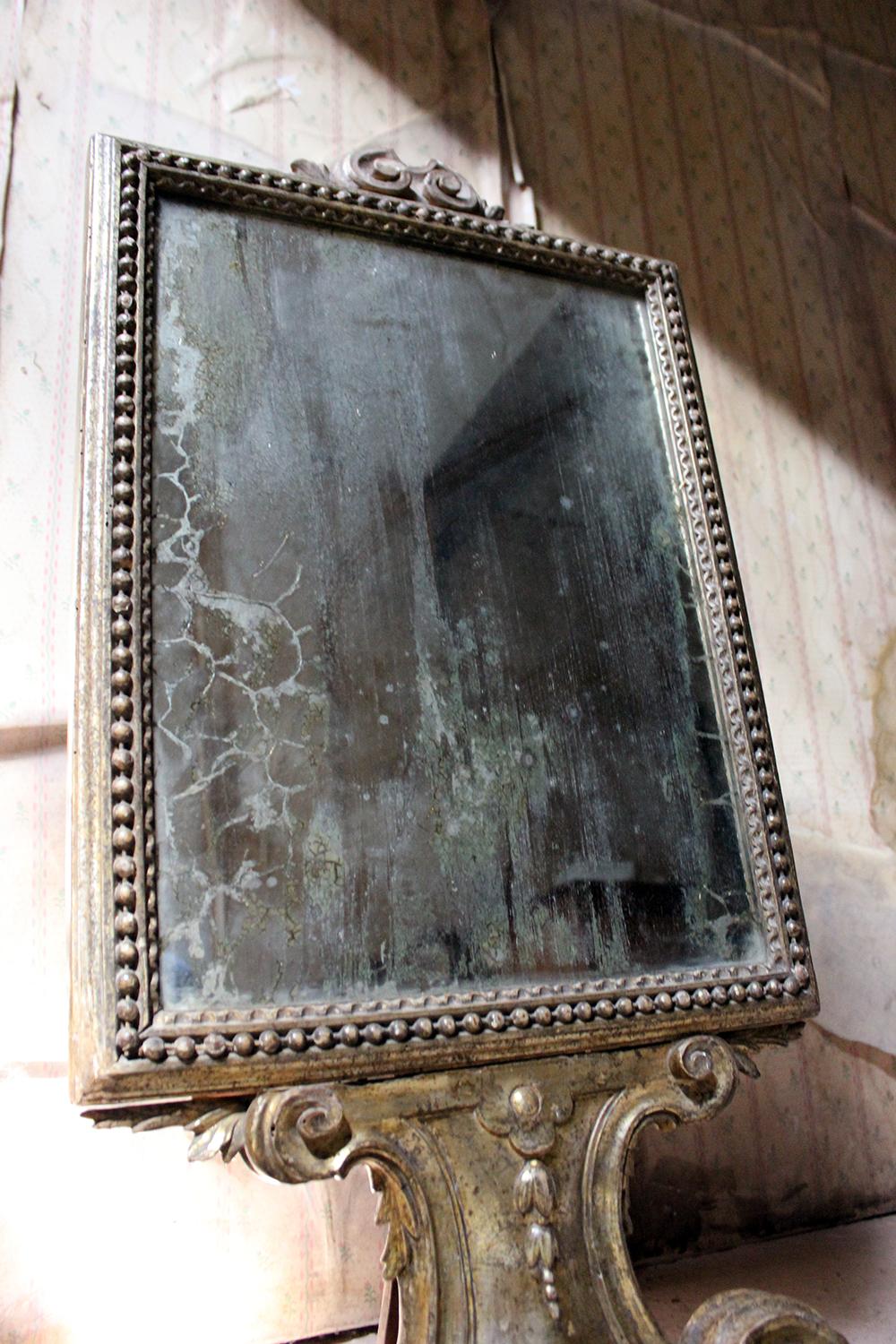 18th Century Italian Gilded Silver Leaf and Mercury Plated Limewood Altar Mirror 3