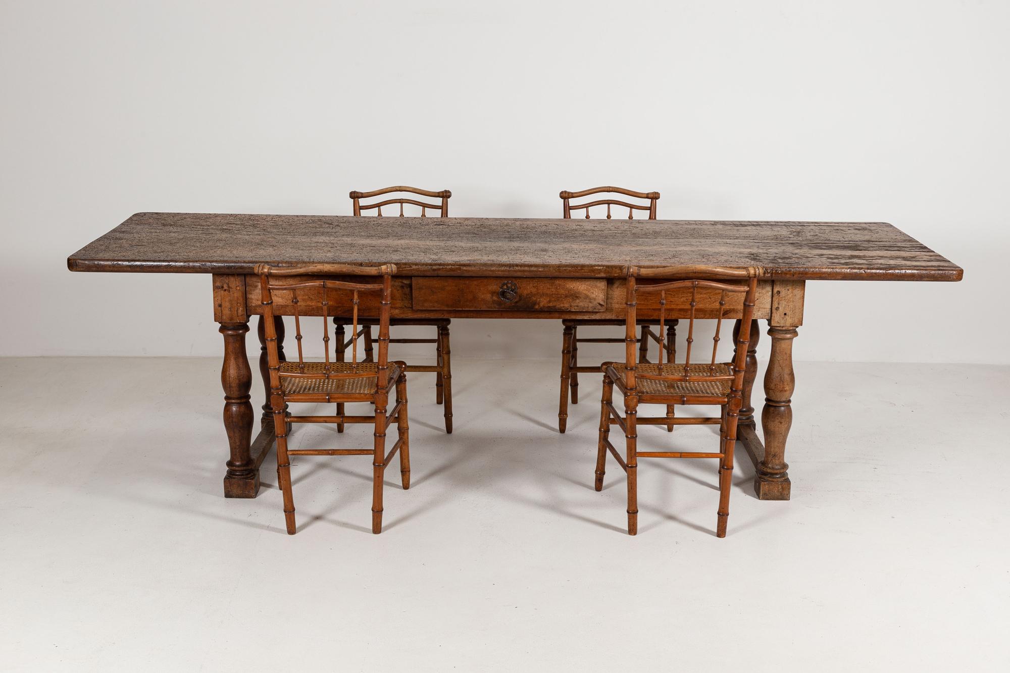 18thC Large French Walnut Drapers Table For Sale 5