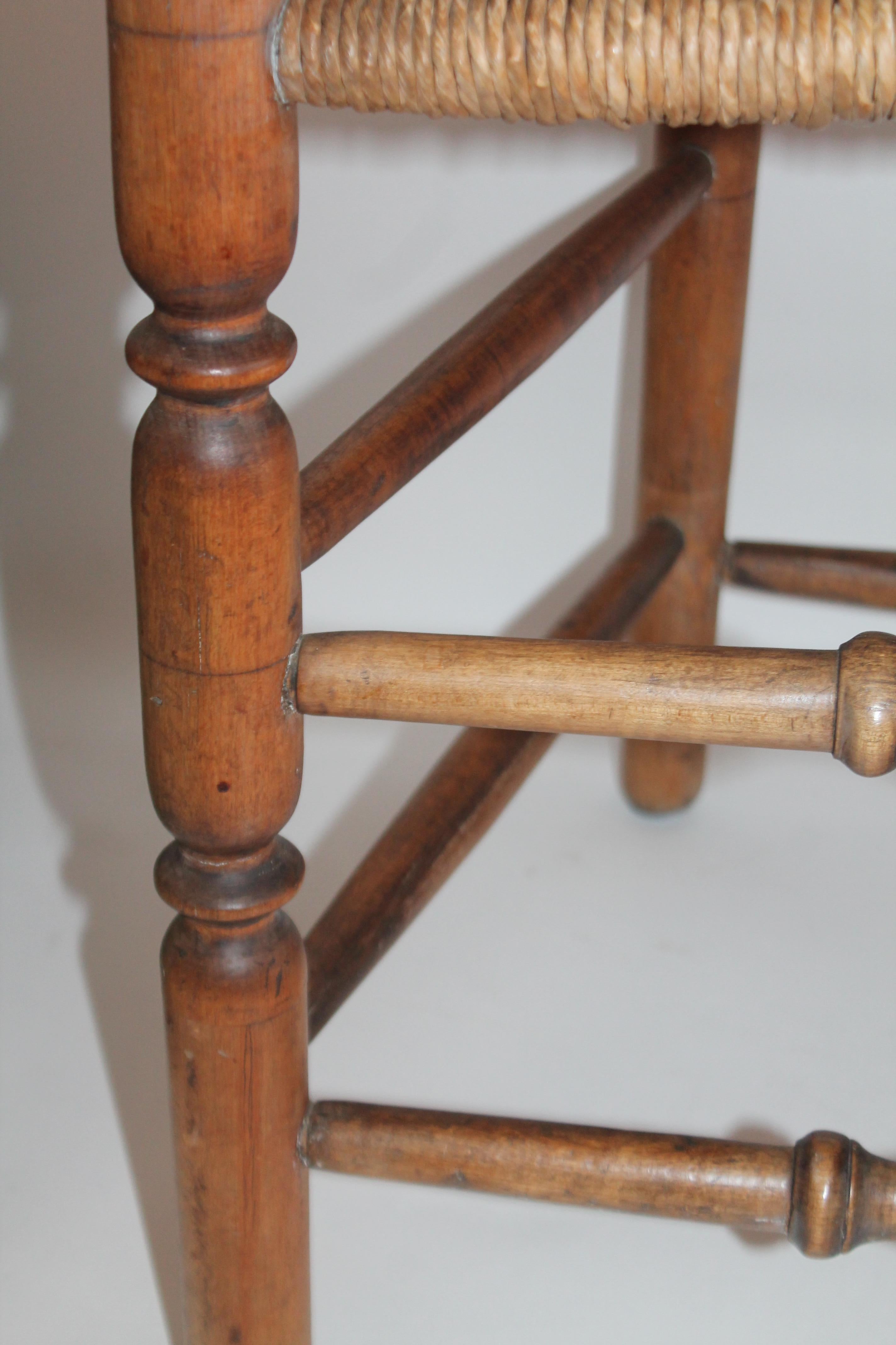 18thc New England Ladder Back Armchair In Good Condition For Sale In Los Angeles, CA