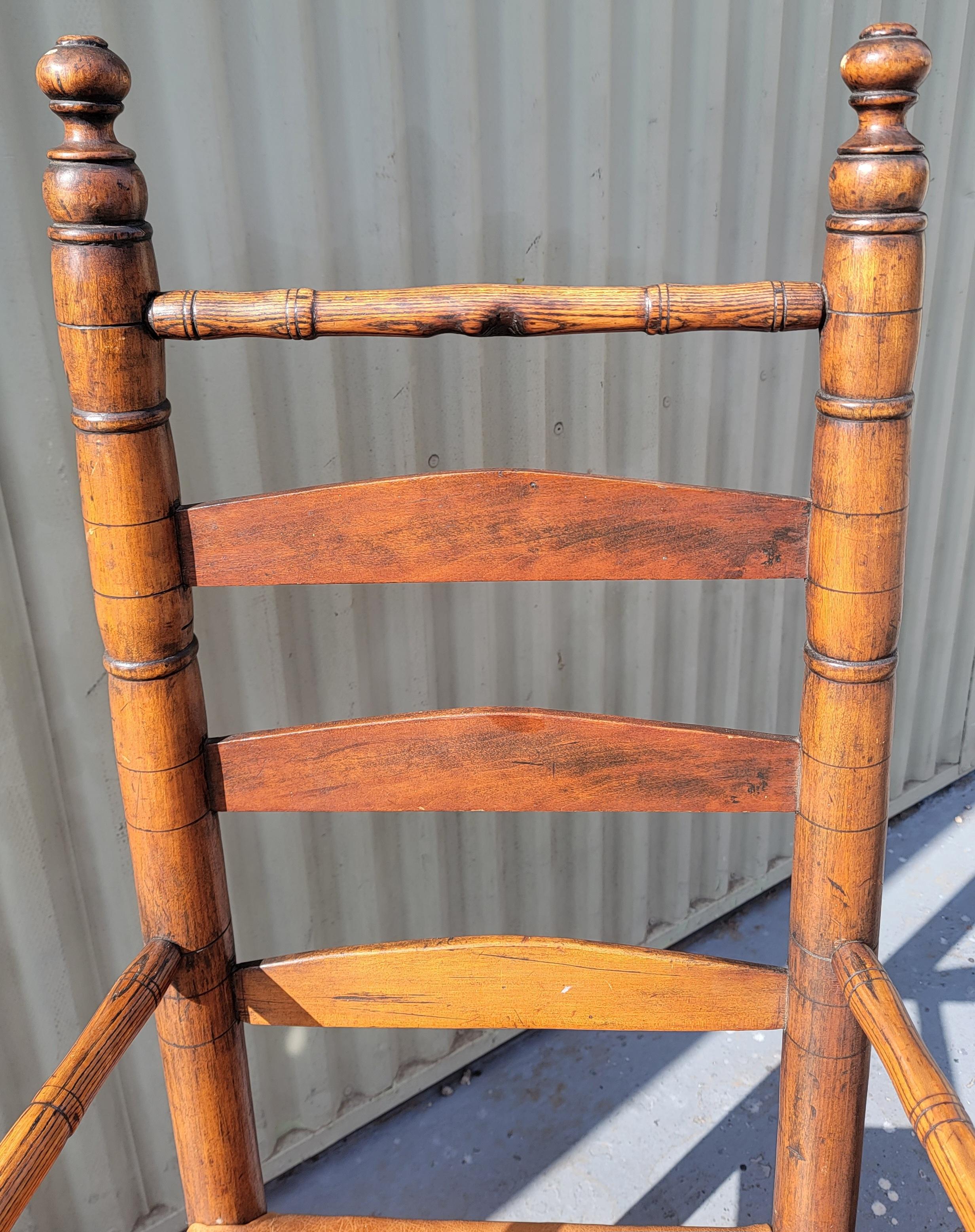 18Thc  New England Ladder Back Rocking Chair In Good Condition For Sale In Los Angeles, CA