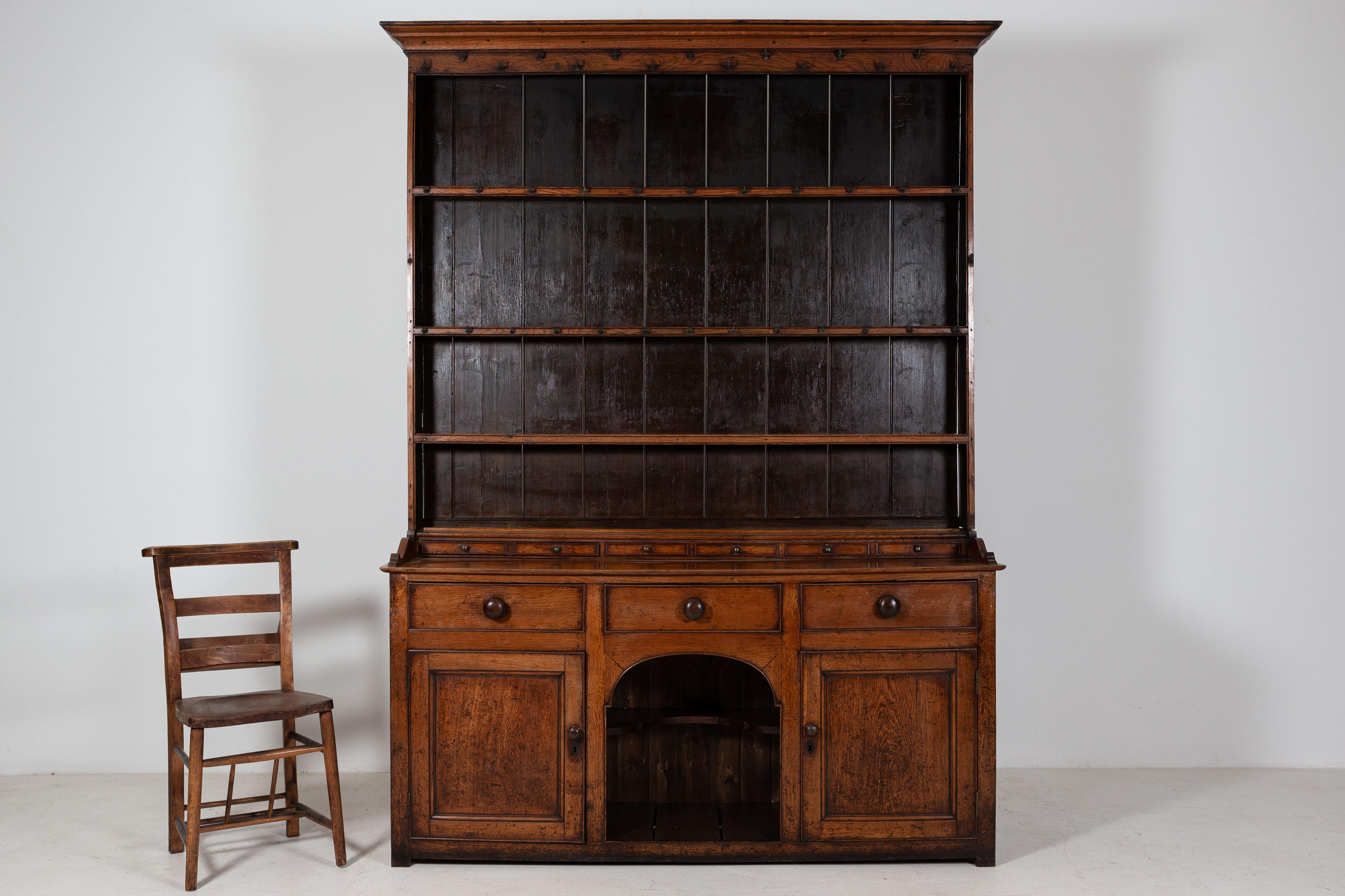 18thC Oak Welsh Dog Kennel Dresser 10