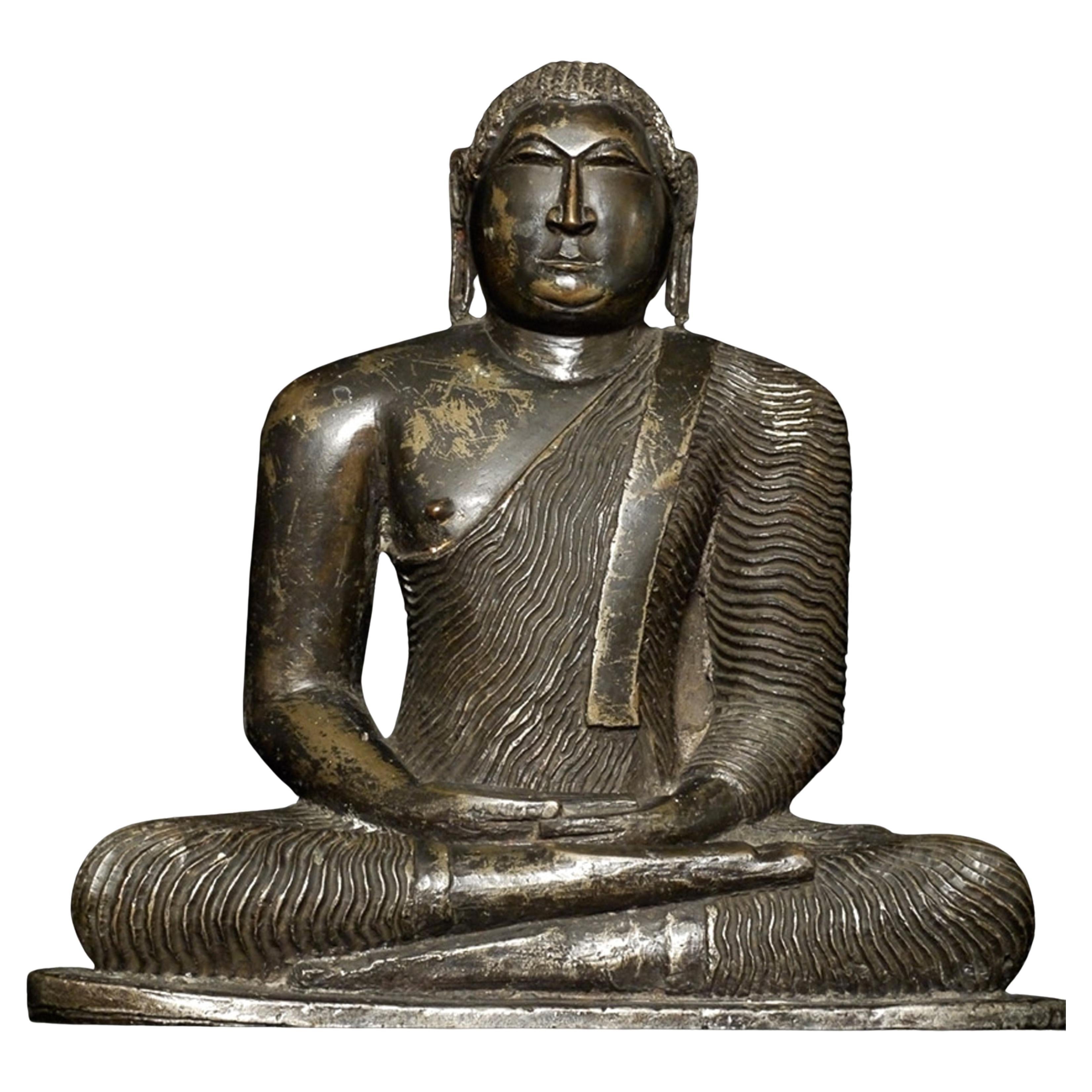 Bouddha du Sri Lanka du XVIIIe siècle ou plus ancien, très grand et incroyablement lourd. Très lourd ! en vente