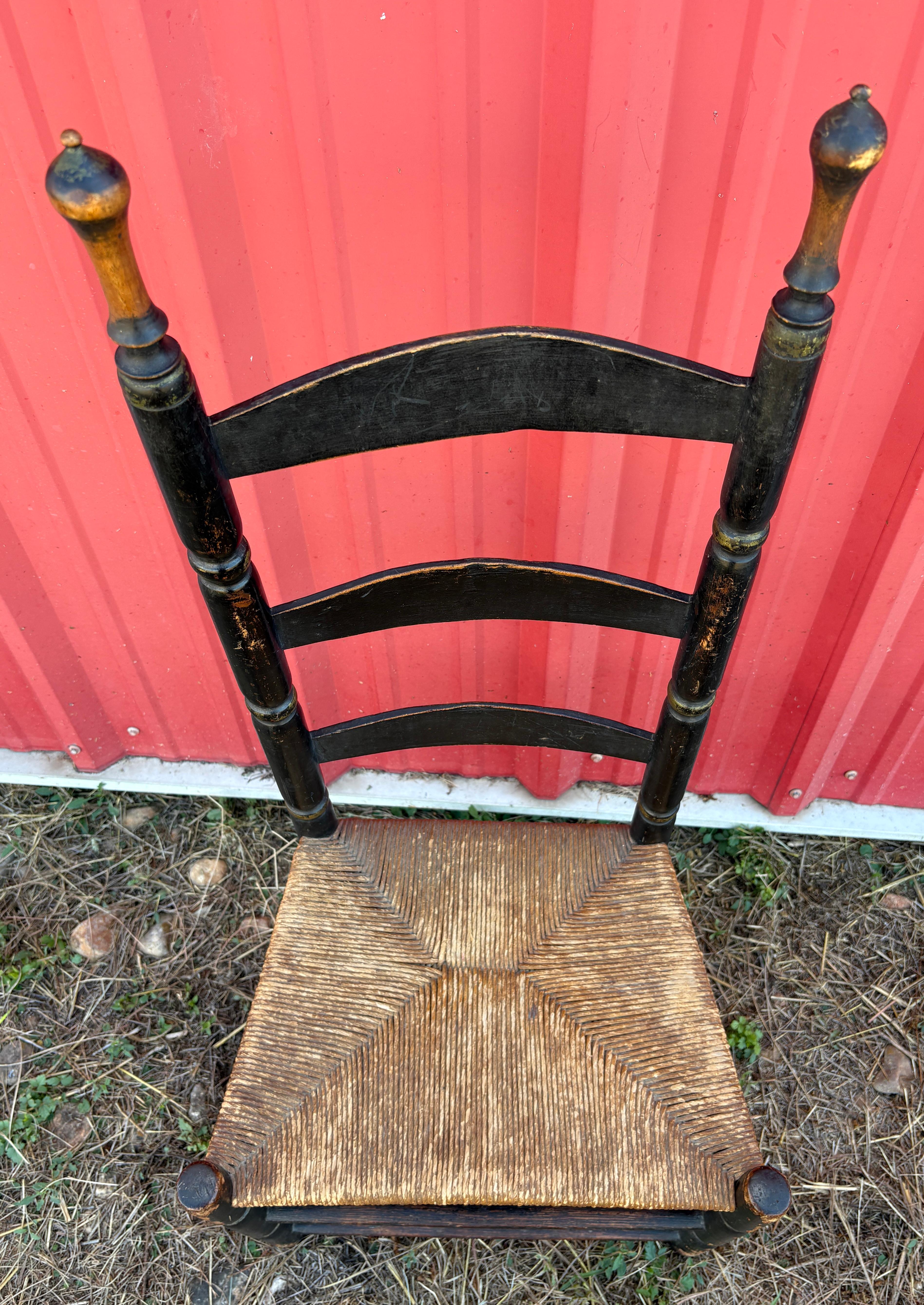18Thc Original Painted ;Ladder Back Chair (Handgefertigt) im Angebot
