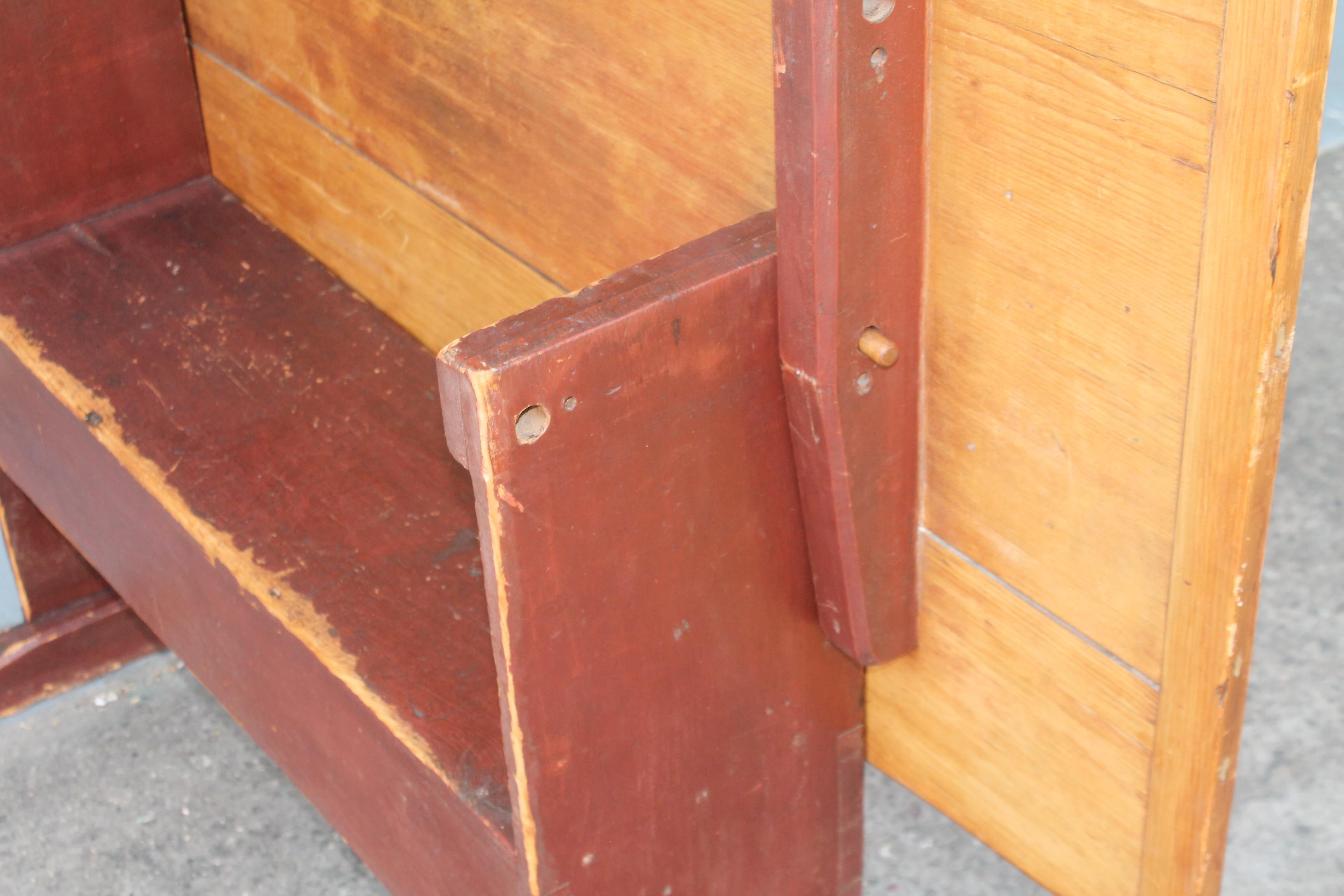 18th Century Original Red Painted Hutch Table For Sale 2