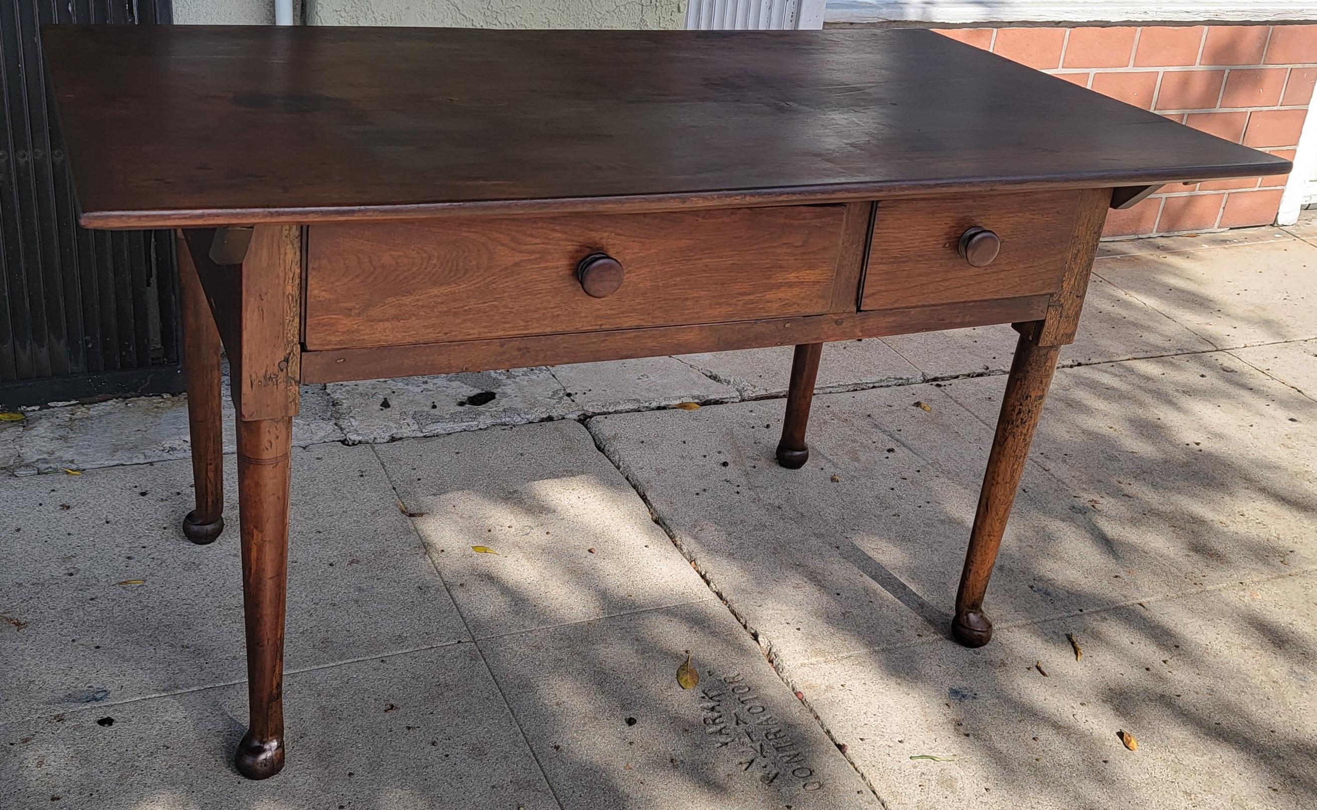 18thc Walnut Tavern Table with Drawers For Sale 1