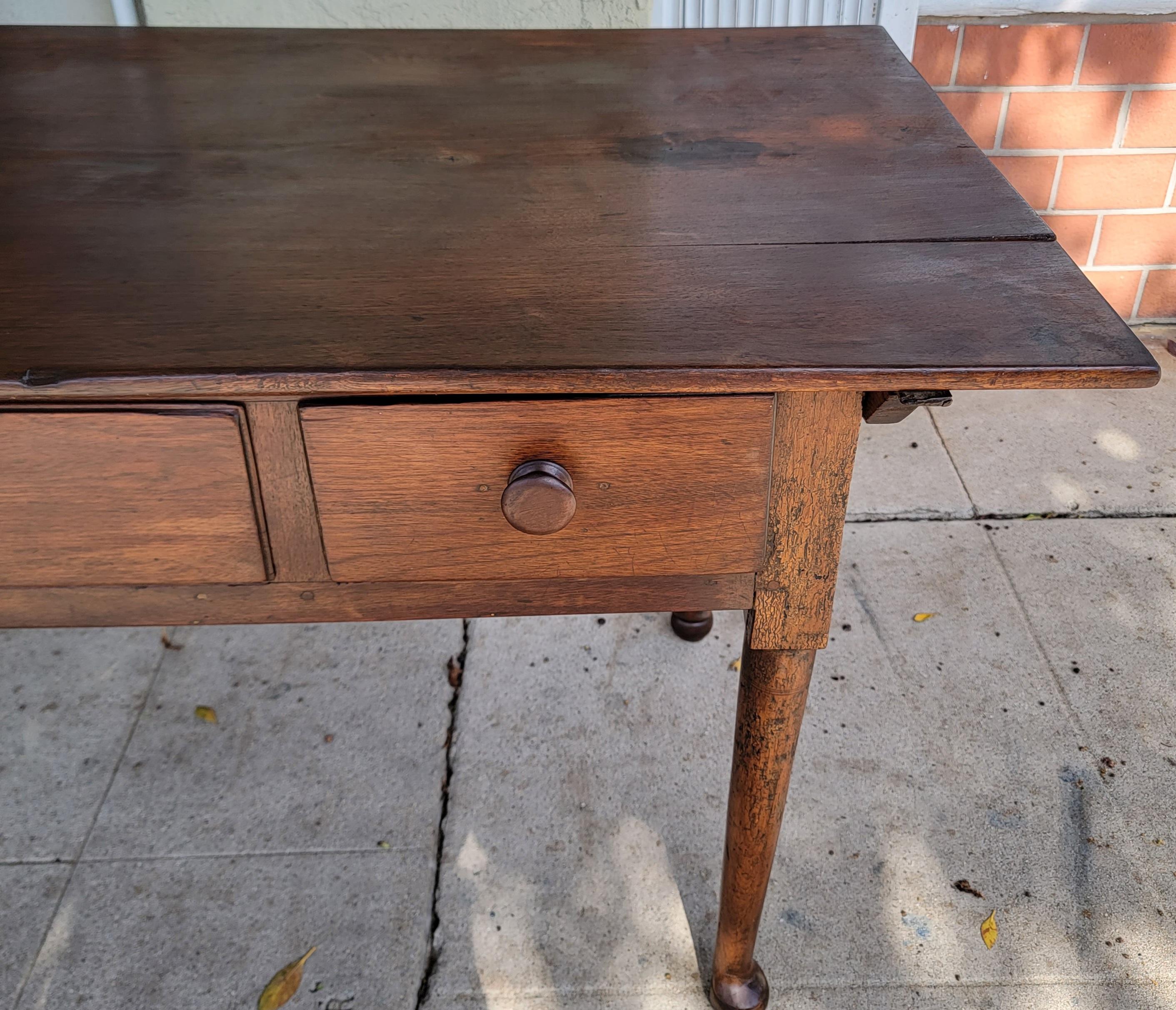 18thc Walnut Tavern Table with Drawers For Sale 2
