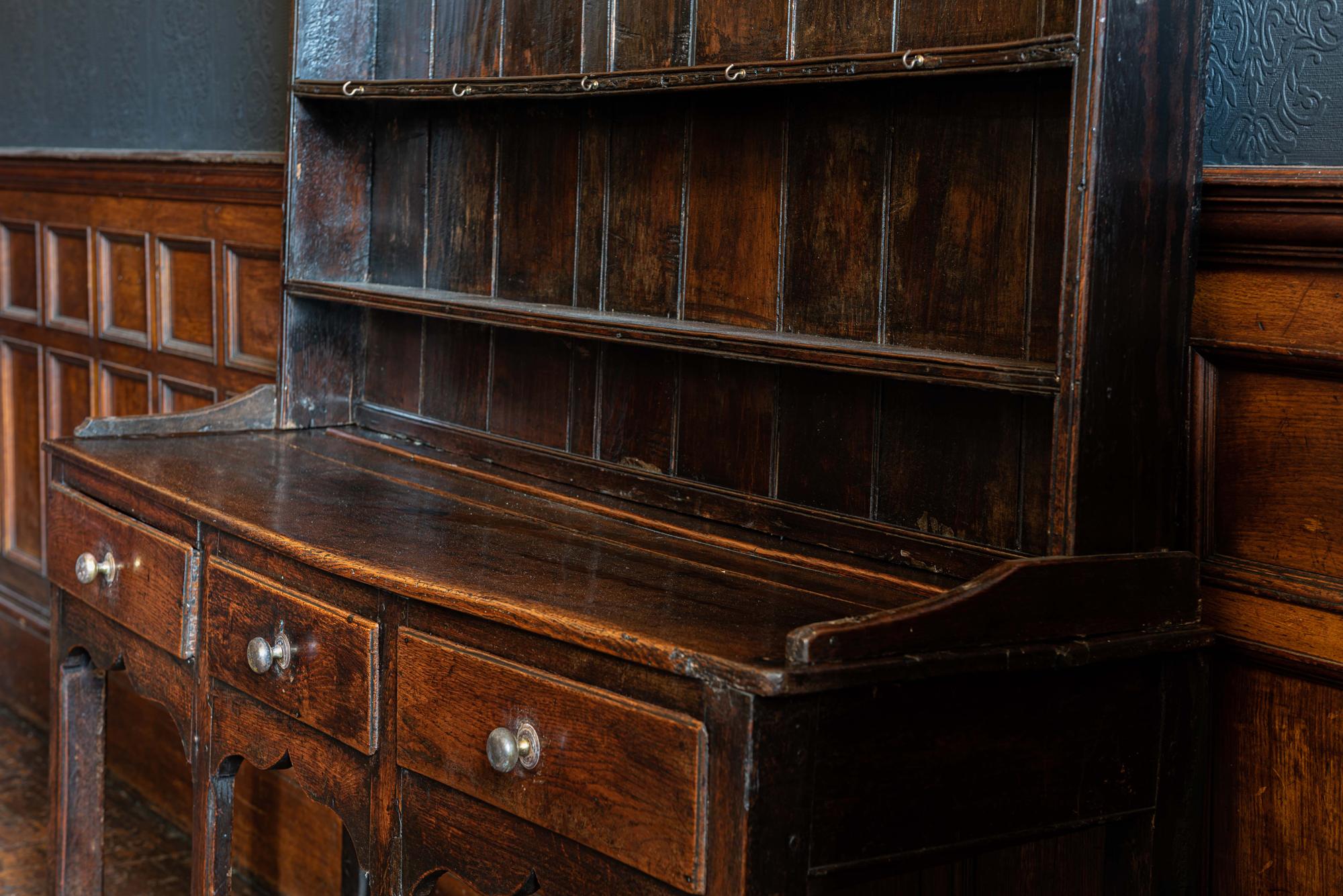 18th Century Welsh Pot Board Dresser In Good Condition In Staffordshire, GB