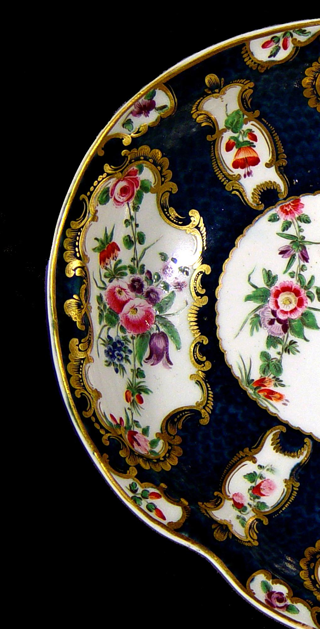 18thcentury First Period Worcester Porcelain Rococo Botanical Blue-Scale Dish For Sale 2