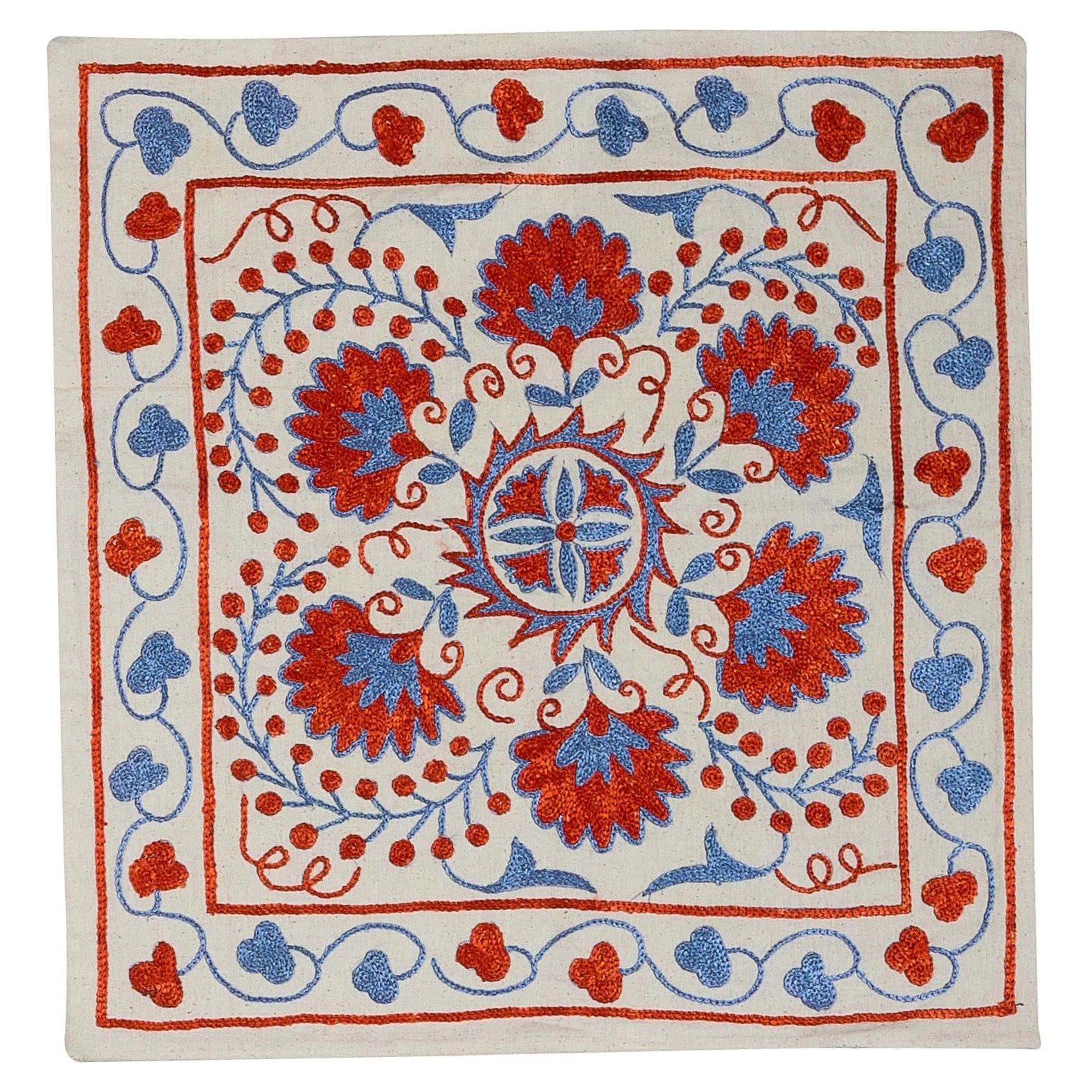 Copricuscino in cotone e seta ricamato a mano 18 "x18" in rosso, blu e crema