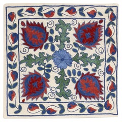 Couvercle de coussin Suzani en soie brodée de 18 "x18 ", couvercle d'oreiller coloré