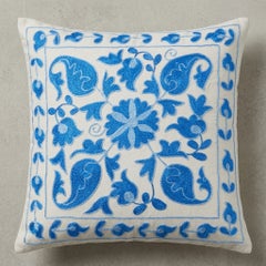Funda de cojín azul de 18" x 19". Funda de almohada tradicional. Cojín Bordado de Seda