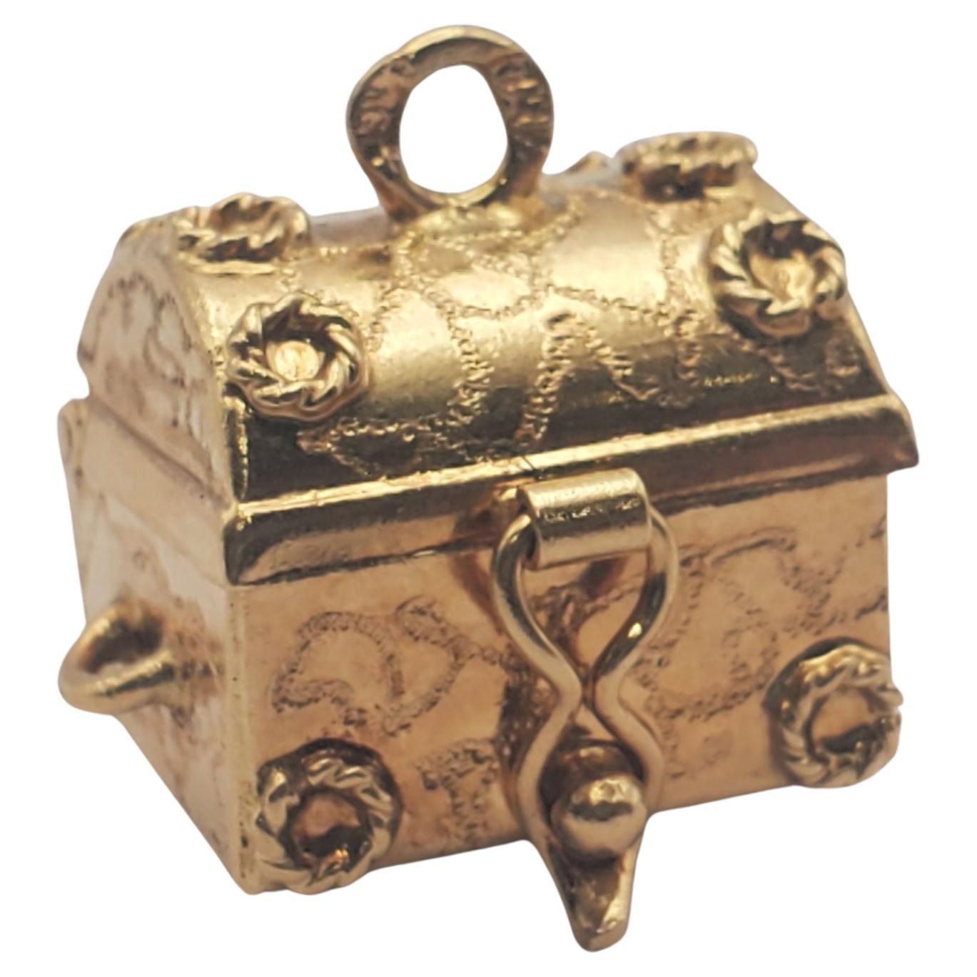 18Y Ornate Treasure Chest Charm/Pendant with Hidden Pearl Treasure