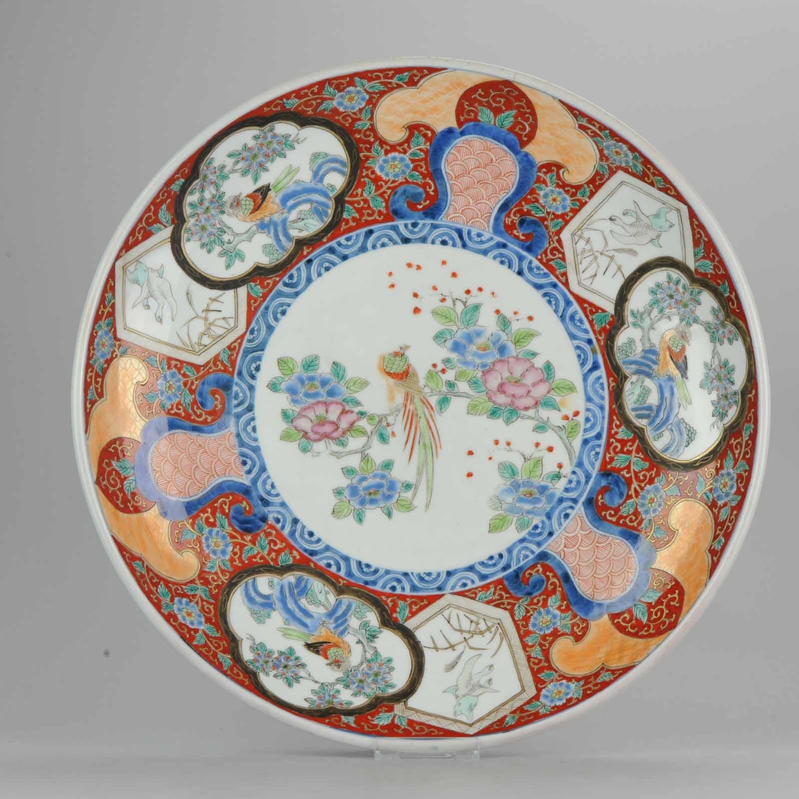 Cargador de porcelana japonesa Meiji Taisho marcado Antiguo Japón azul Arita bonito cargador japonés con decoración de un bello paisaje
Condición
Estado general 1 línea de pelo: Tamaño 403mm
Periodo
siglo XIX
Siglo XX Periodo Meiji