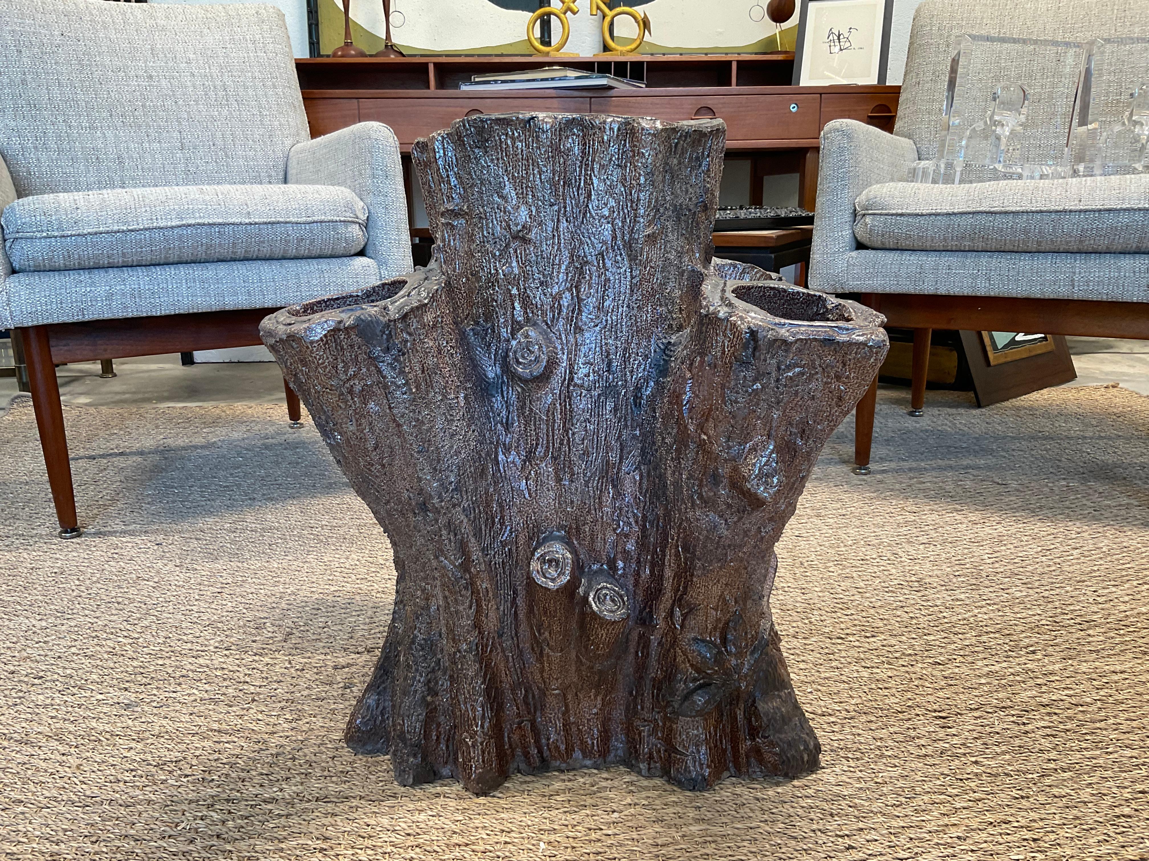 This is one of the best faux bois pieces, I have encountered, and/ or bought. I always searched for them while shopping, in the UK. But this was bought out of a very nice estate , here in Ga. Love the size and all the botanicals surrounding the
