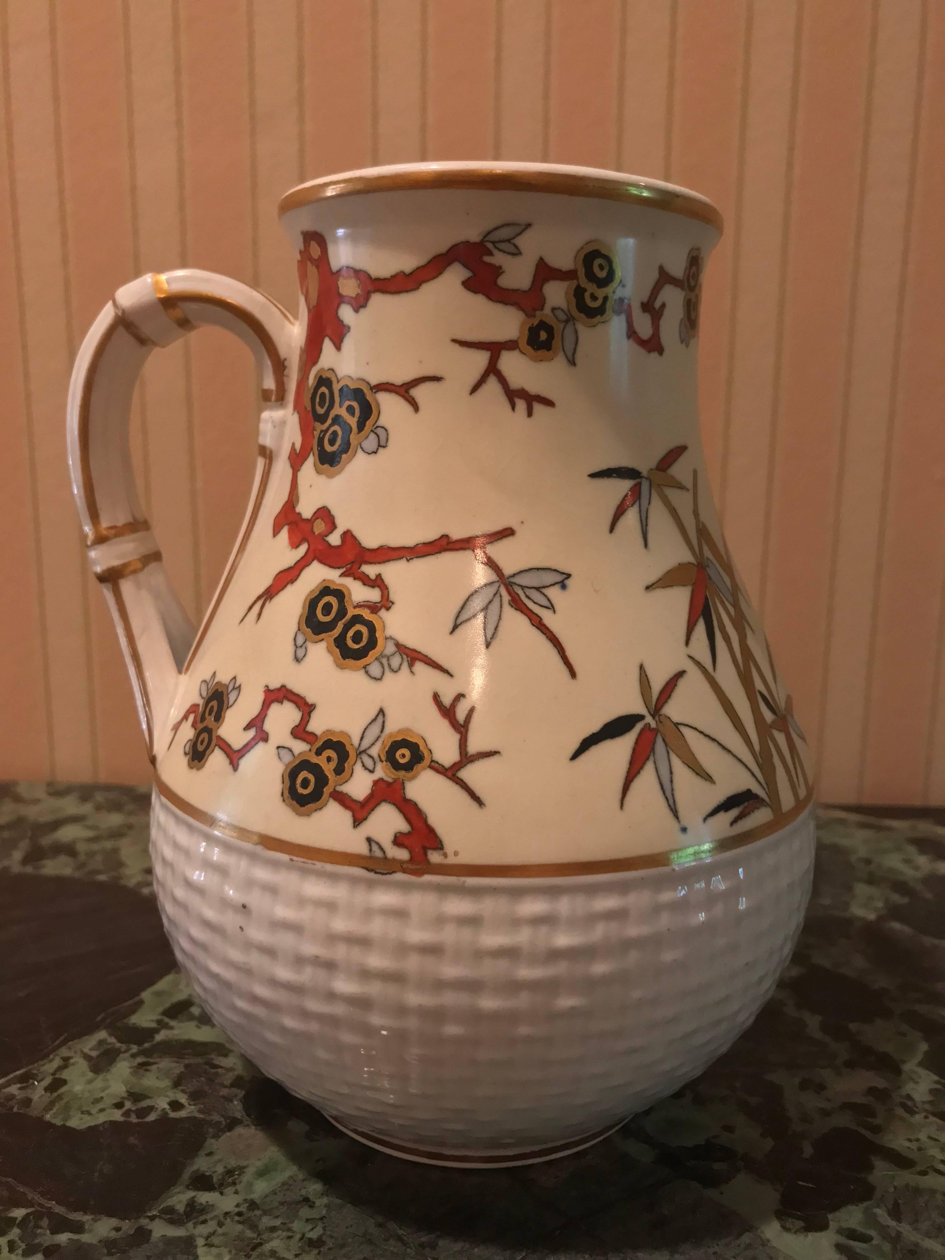 19 c. Lot of Three Japanese Style English Porcelain Jugs/Pitchers In Excellent Condition For Sale In Washington Crossing, PA