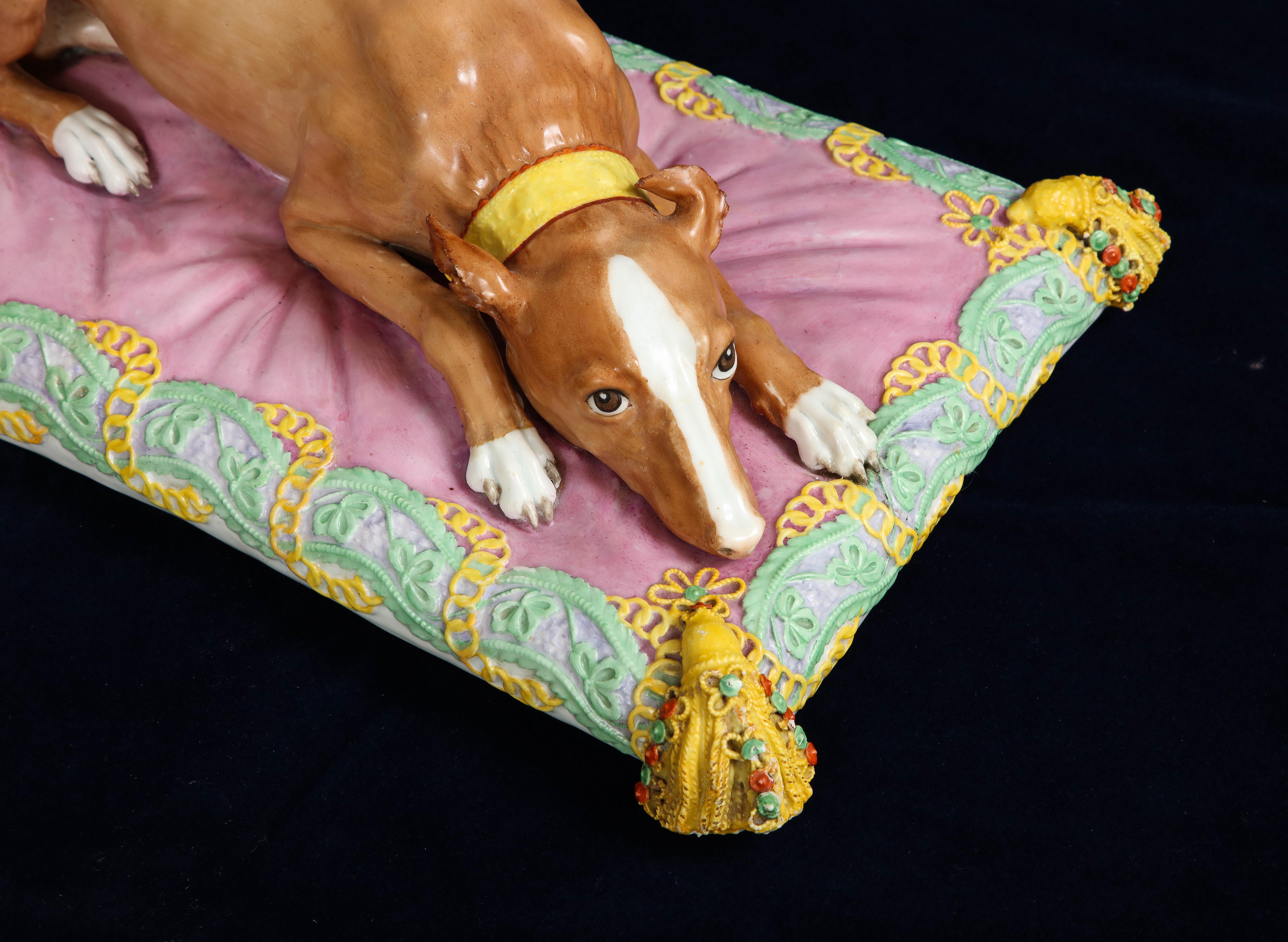 Porcelaine de Meissen du 19e siècle : Le chien préféré de l'impératrice Catherine II de Russie en vente 3