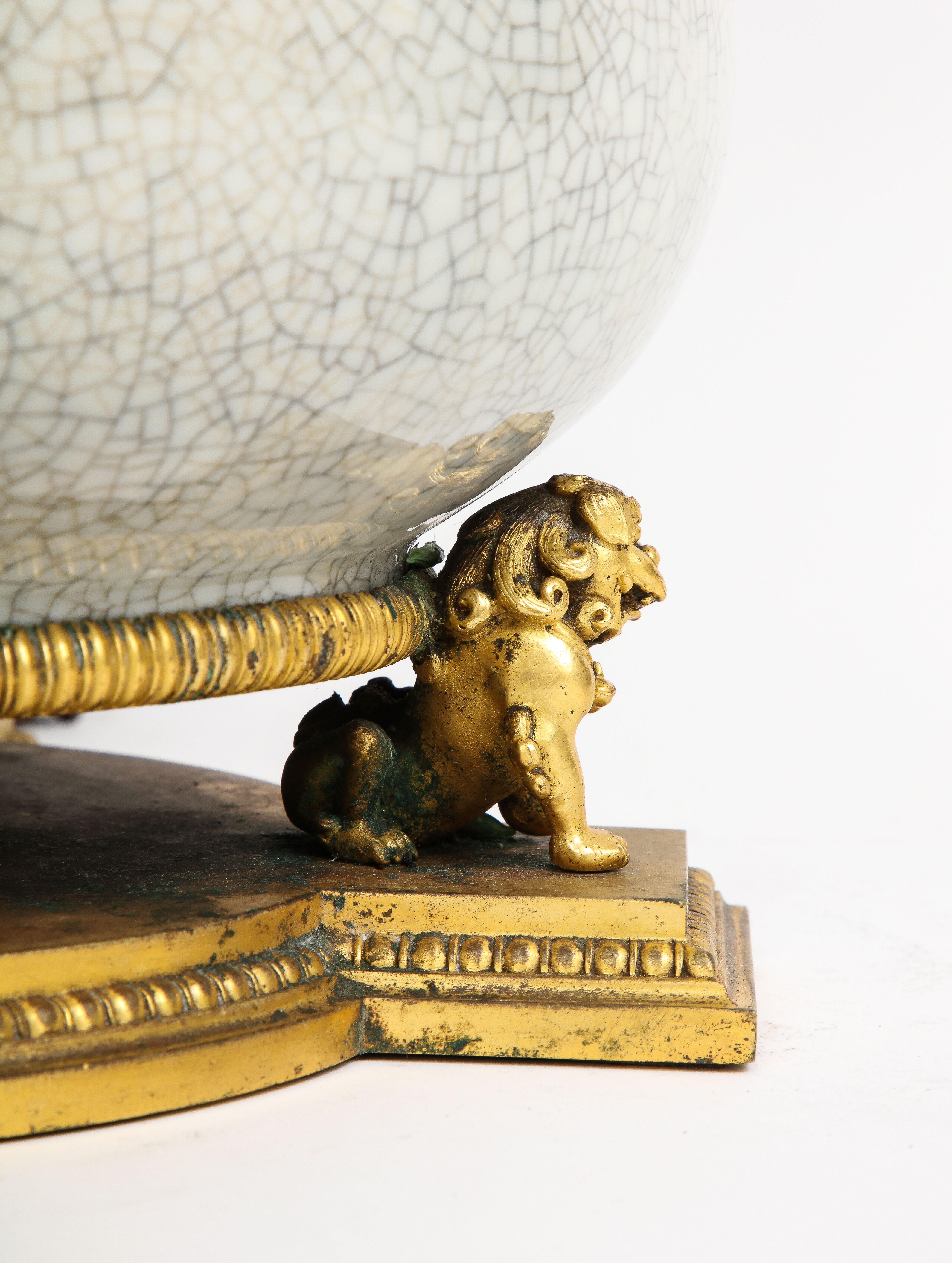 Lampe chinoise en porcelaine céladon craquelé montée en bronze doré et marquée E.F Caldwell, années 1800 en vente 4