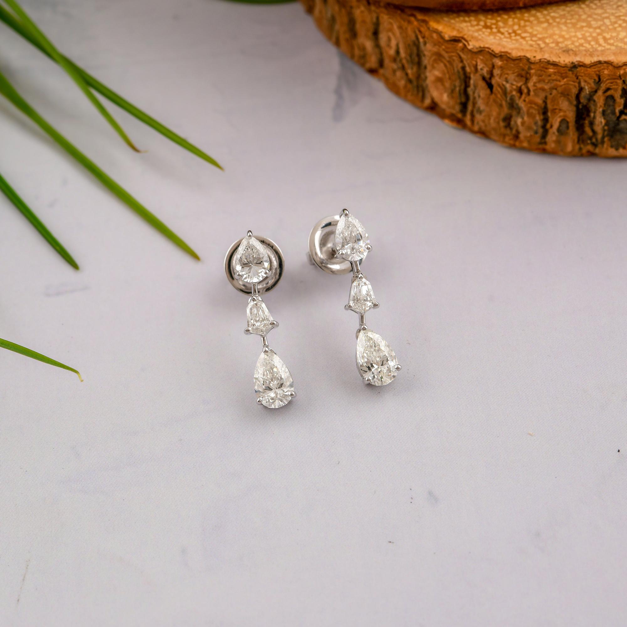 1.9 Carat Brilliant Cut SI/HI Triple Diamond Drop Earrings in 18K White Gold For Sale 1