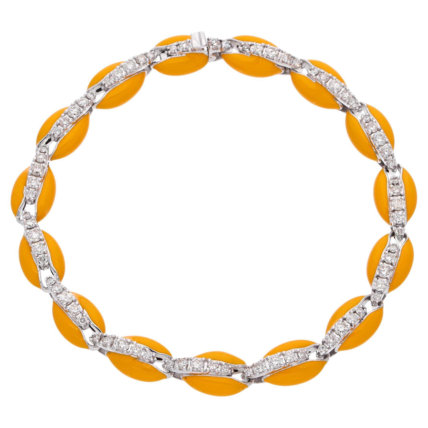Bracelet en or blanc 10 carats avec émail jaune et coquille de vache et diamants de 1,9 carat en vente