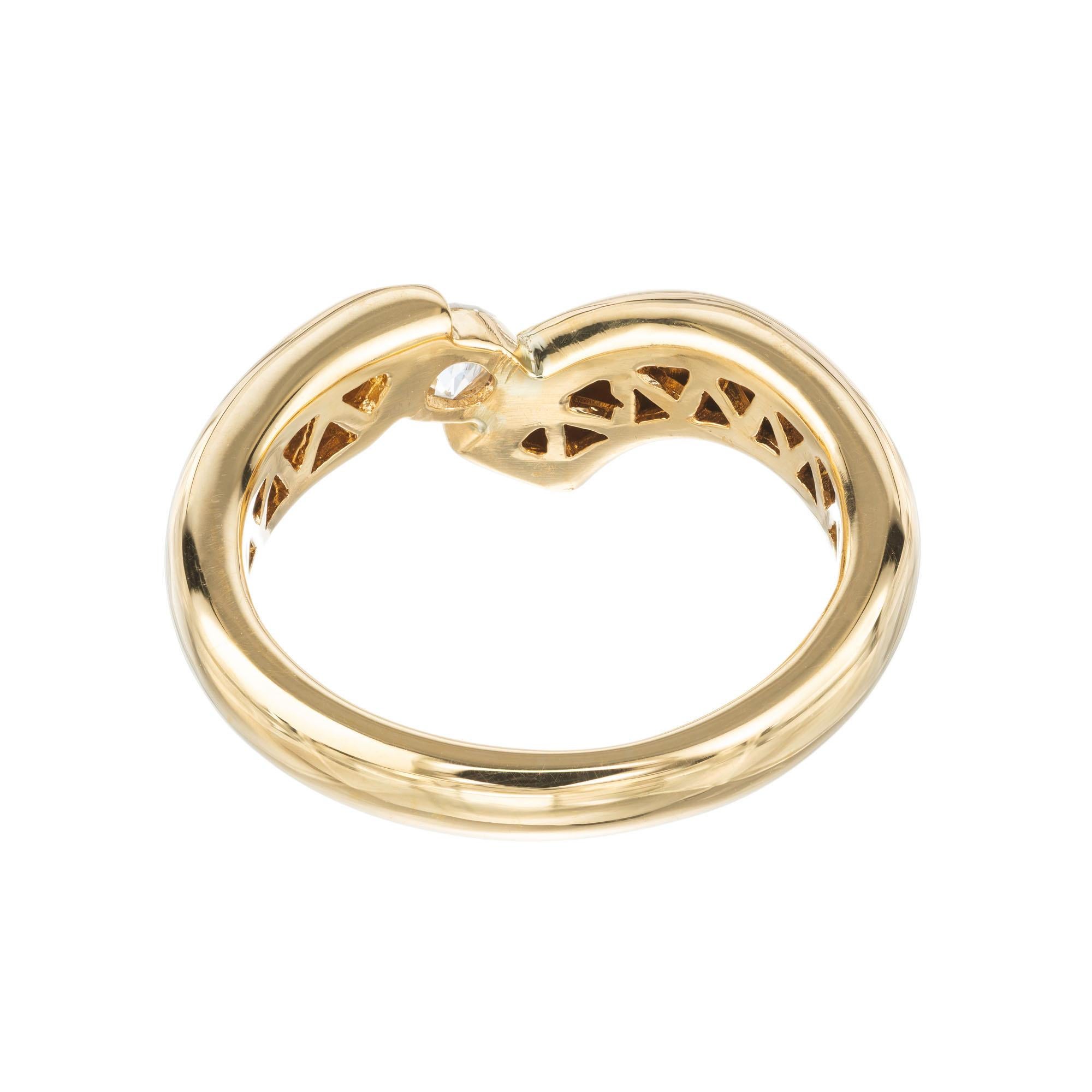 Bague de fiançailles non symétrique en or jaune avec diamants de 0,19 carat Pour femmes en vente