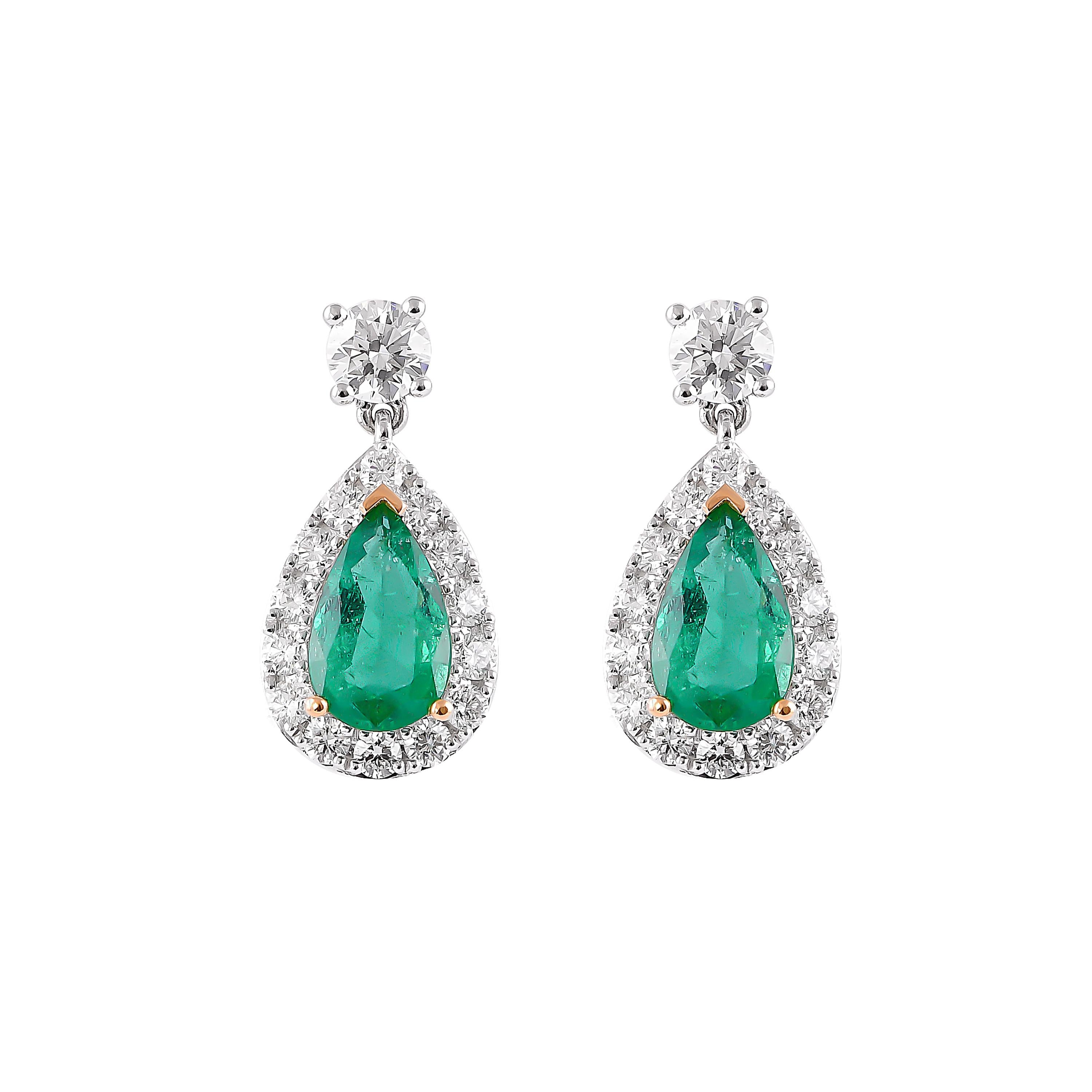 Contemporary 1.9 Carat Emerald and Diamond Earrings in 18 Karat White Gold For Sale