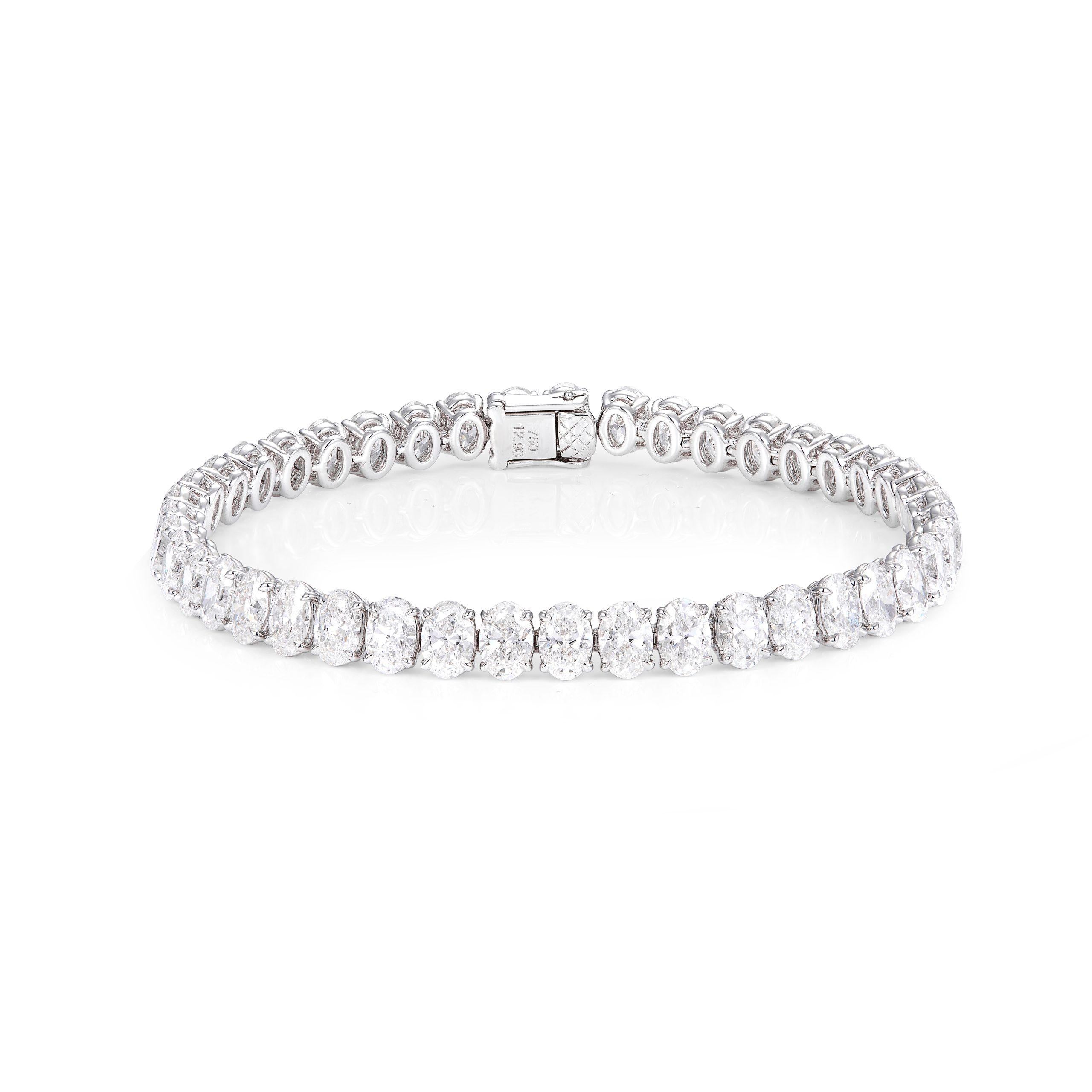 Taille ovale Bracelet tennis avec diamants ovales certifiés GIA de 19 carats en vente
