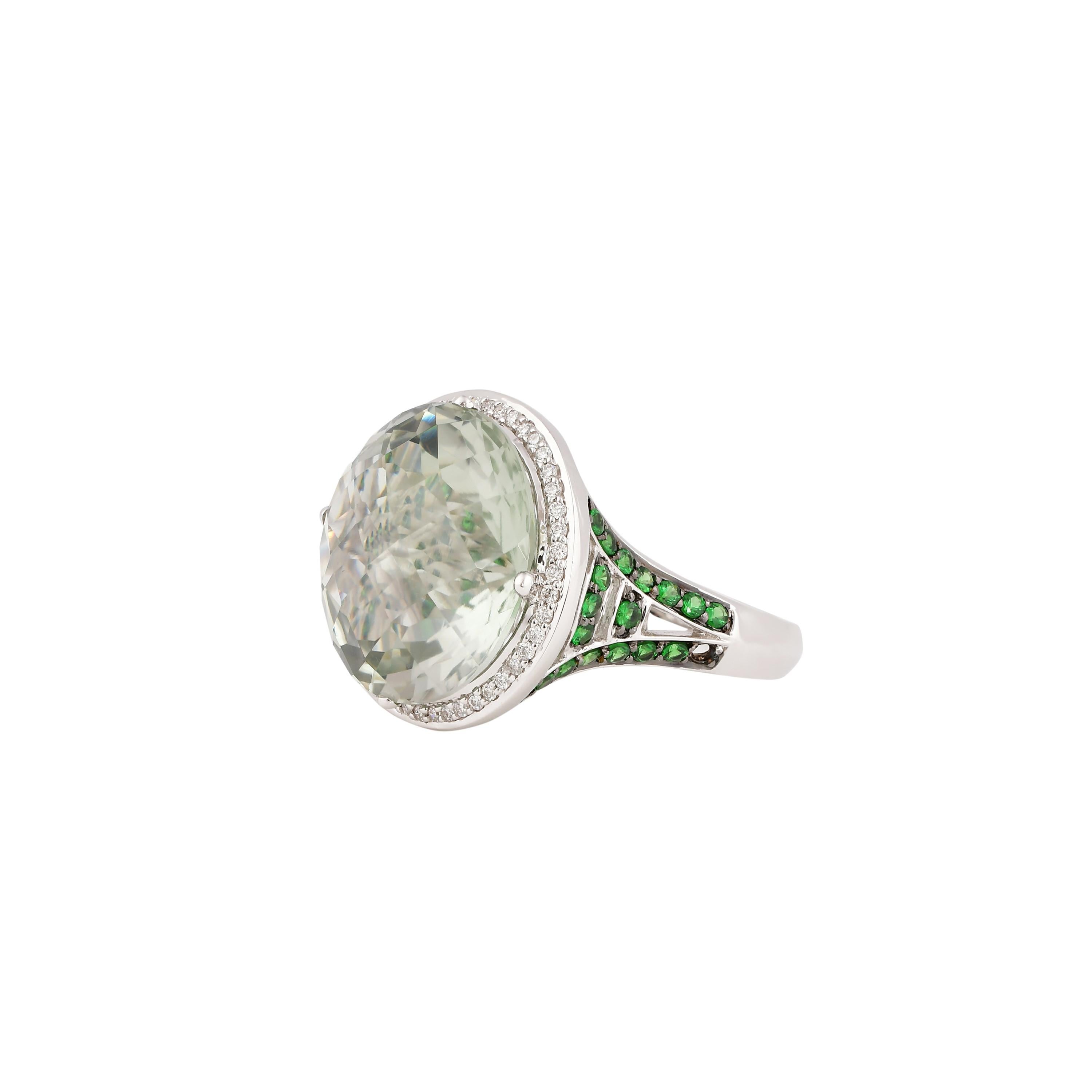 19 Carat Green Amethyst, Tsavorite and Diamond Ring in 14 Karat White Gold In New Condition For Sale In Hong Kong, HK