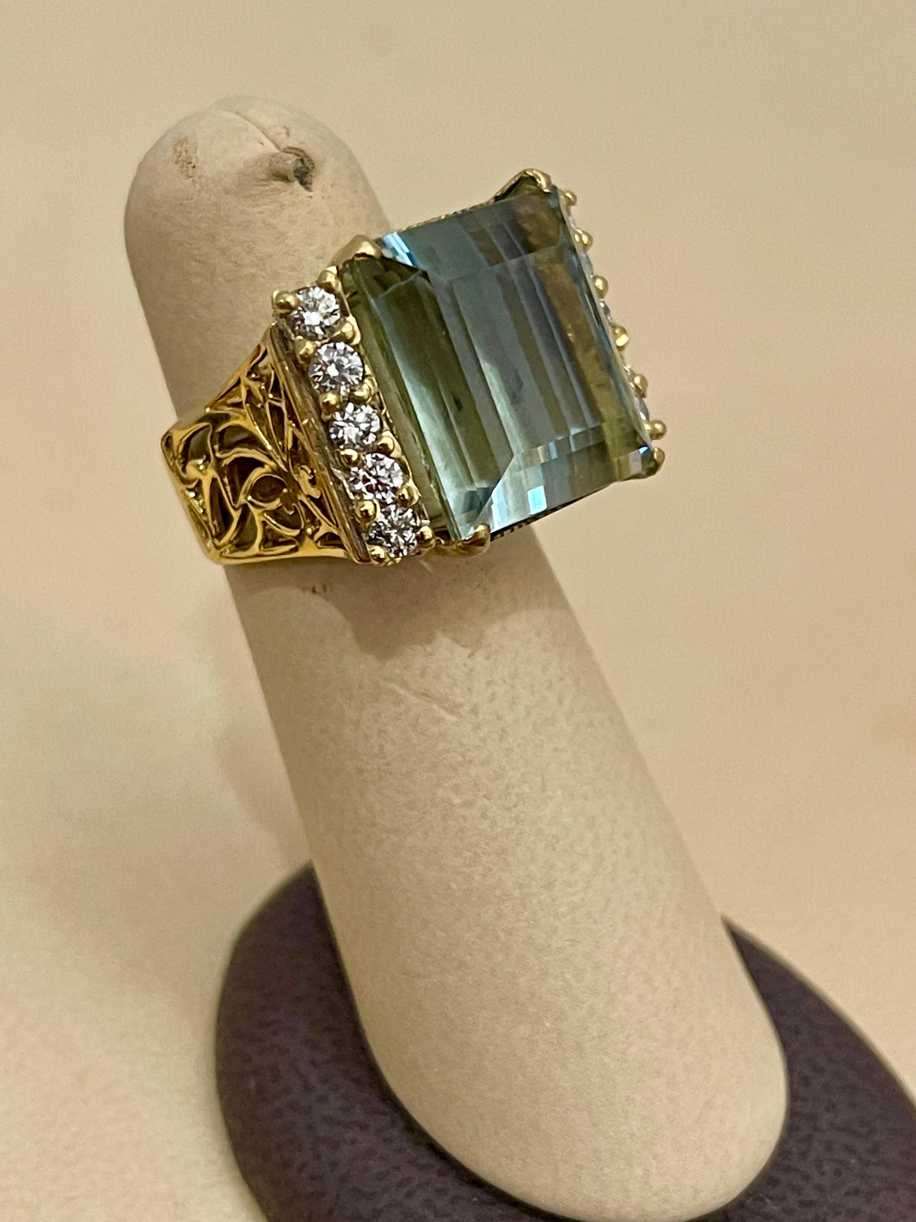 19 Carat Natural Aquamarine and Diamond Cocktail Ring, 14 Karat Yellow Gold 8