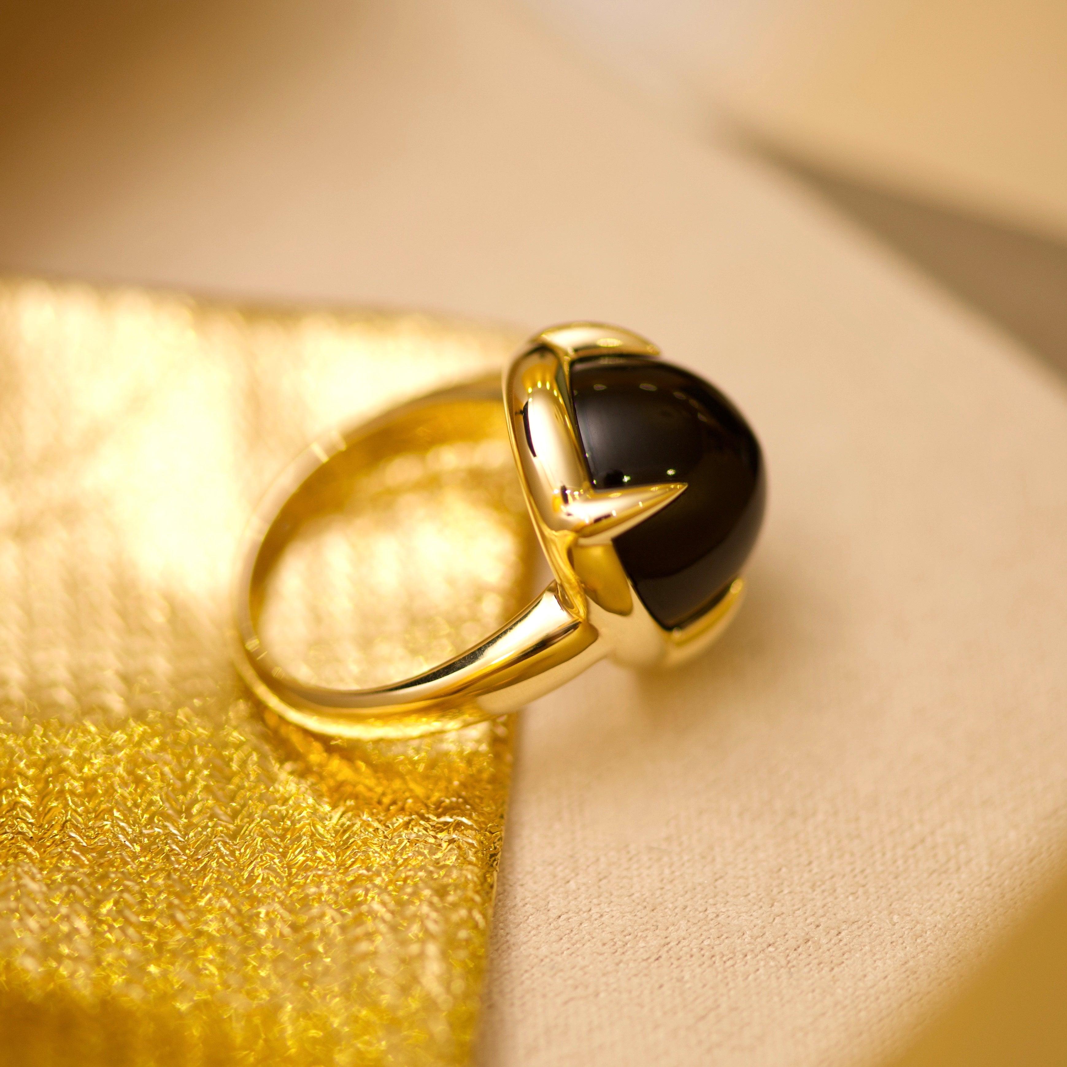 For Sale:  19 Carat Natural Black Obsidian 14 Karat Yellow Gold Ring 4