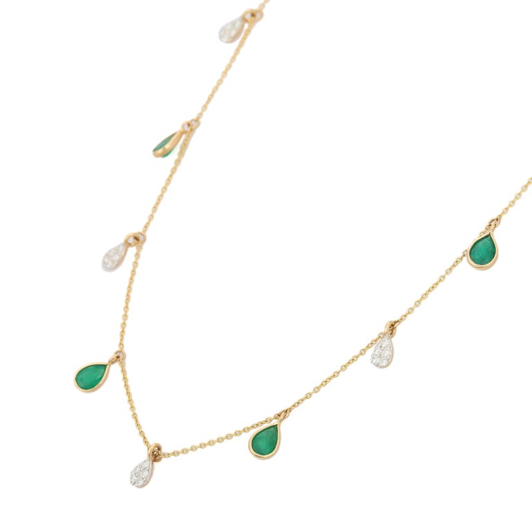 Modern 1.9 Carat Pear Cut Emerald and Diamond Drop Necklace in 18K Yellow Gold  For Sale