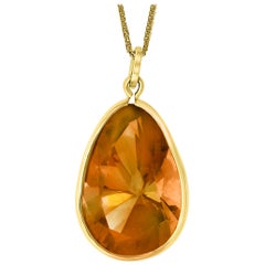 Vintage 19 Carat Pear Shape Citrine Pendent or Necklace 14 Karat Yellow Gold with Chain