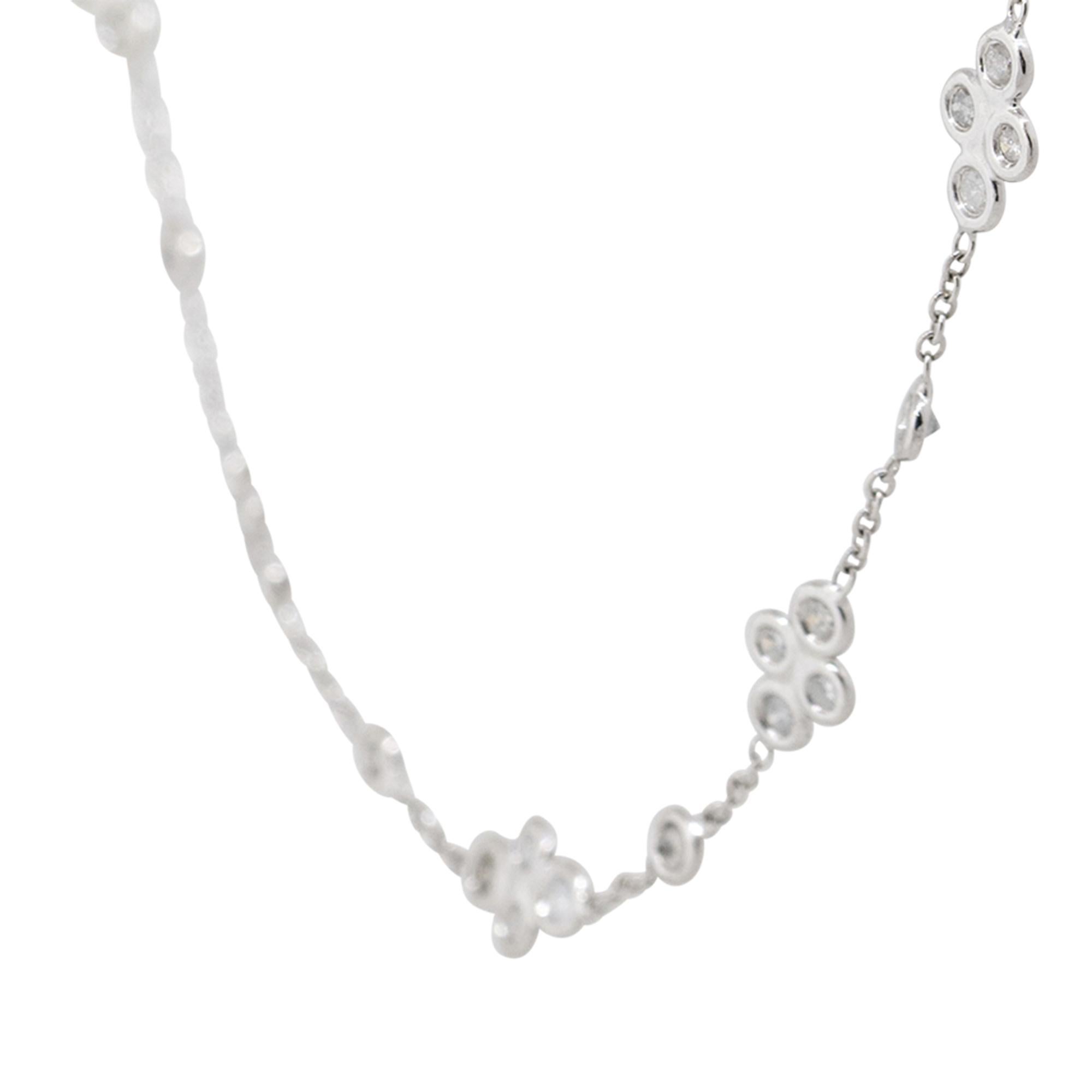 Women's 1.9 Carat Round Diamond Floral Necklace 18 Karat in Stock For Sale
