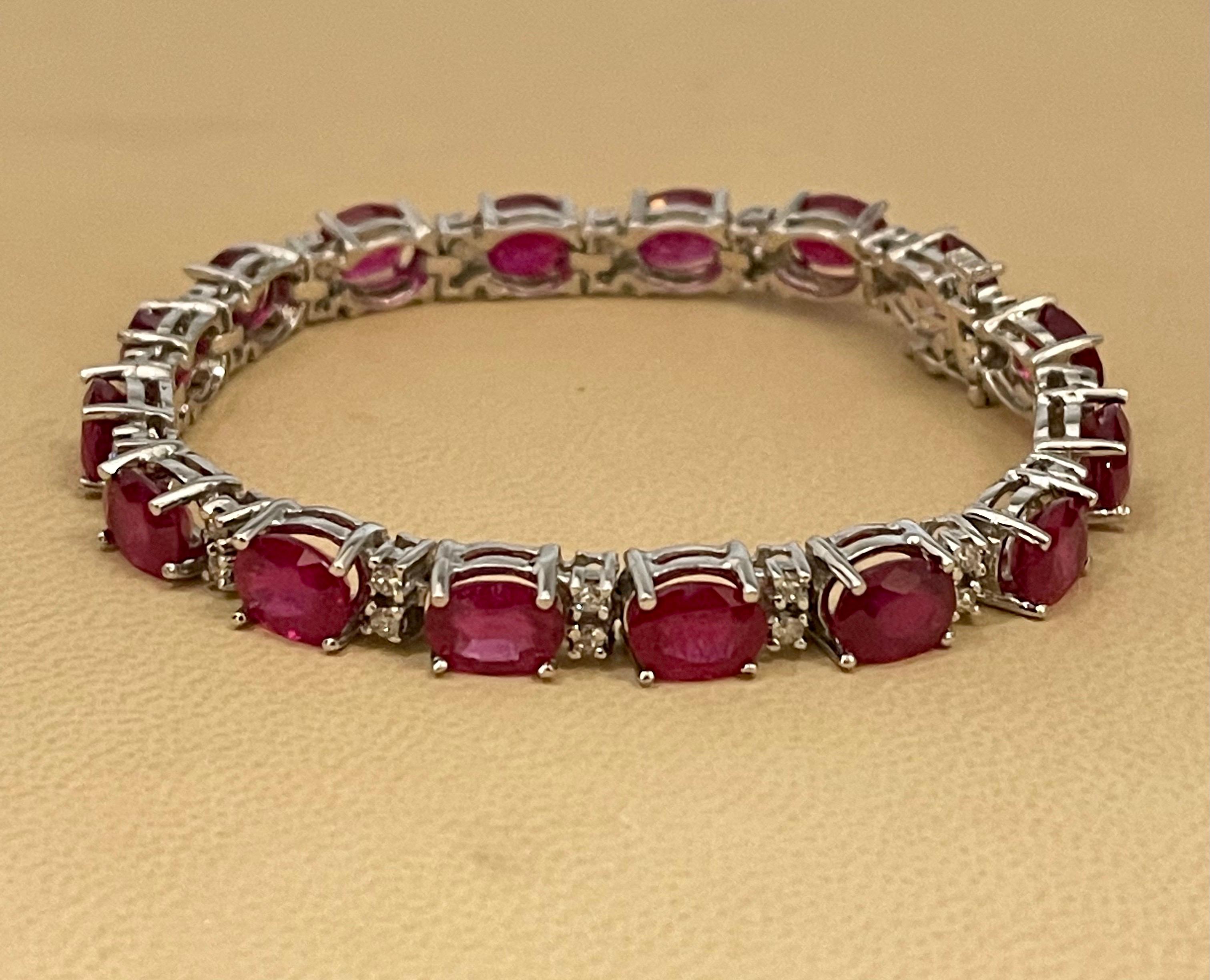 Bracelet Tennis Affordable 19 Carat Ruby & 1 Carat Diamond 14 Karat White Gold en vente 6