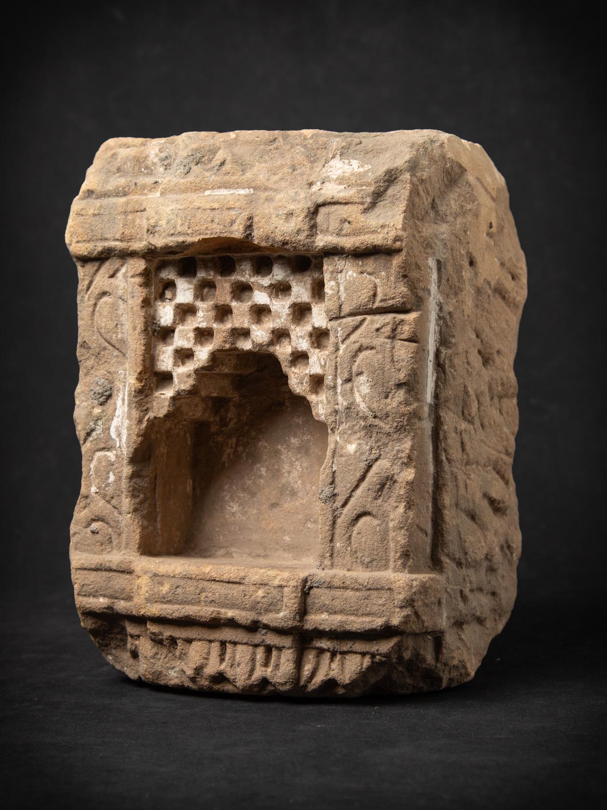 Tempio indiano in pietra arenaria del 19° secolo - OriginalBuddhas in vendita 2