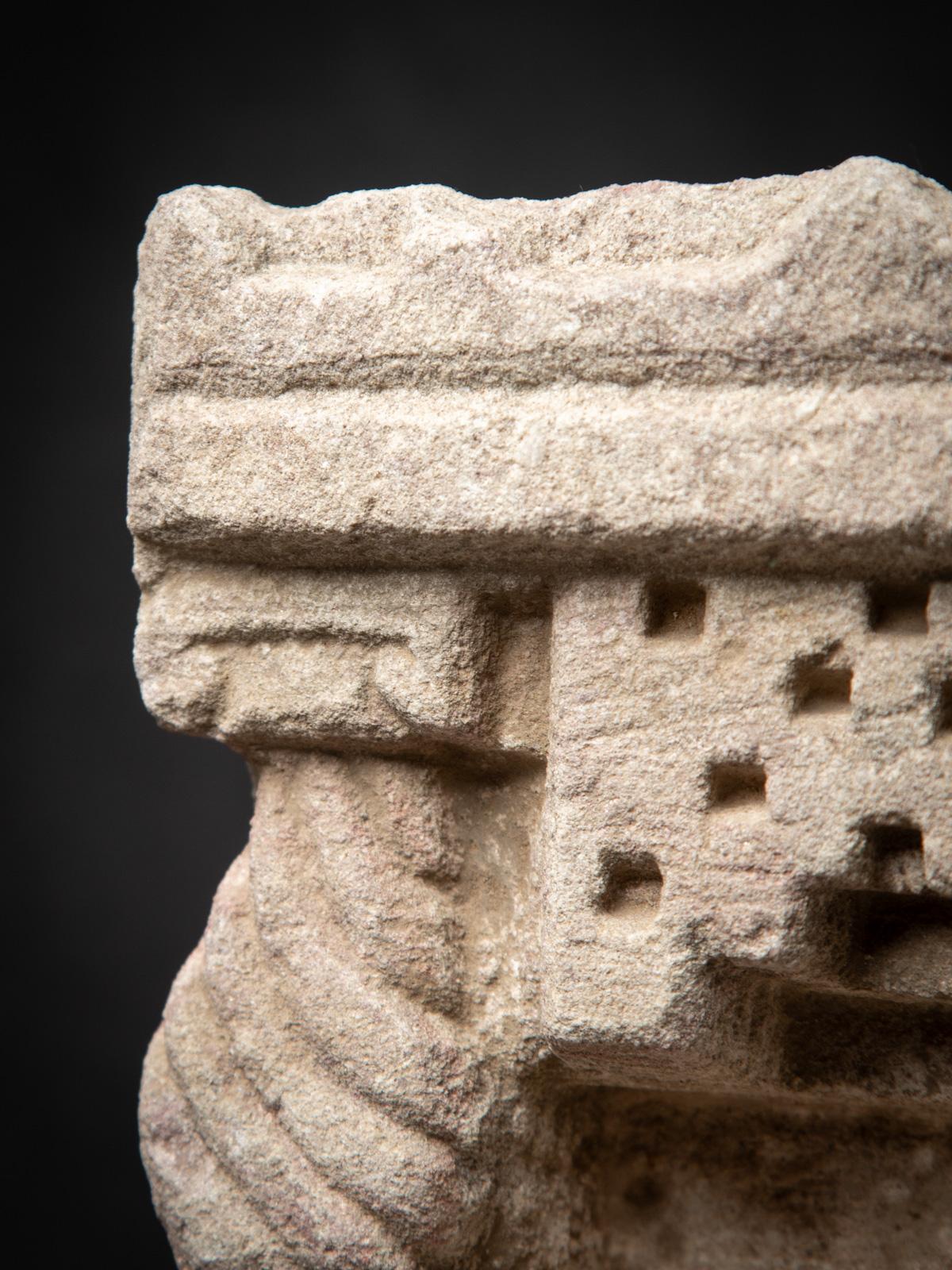 19ème siècle Sanctuaire antique en grès de l'Inde - OriginalBuddhas en vente 6