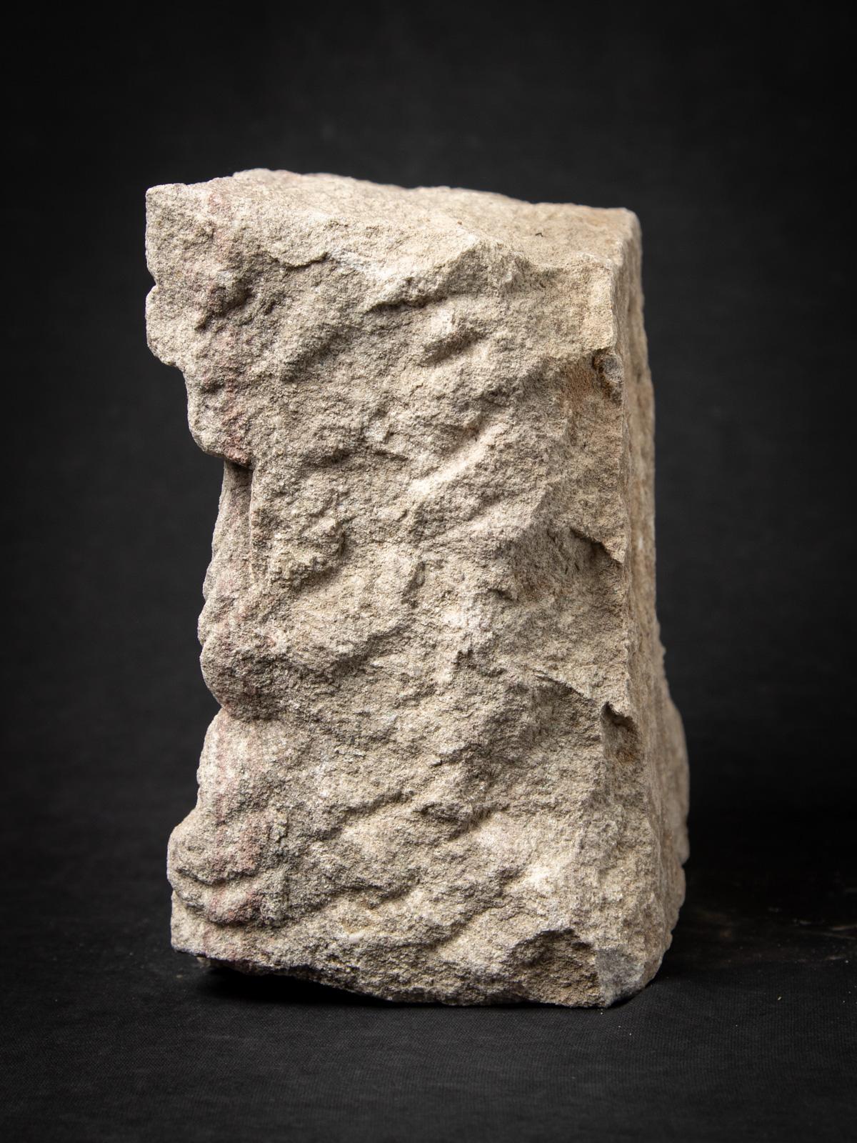 19ème siècle Sanctuaire antique en grès de l'Inde - OriginalBuddhas Bon état - En vente à DEVENTER, NL