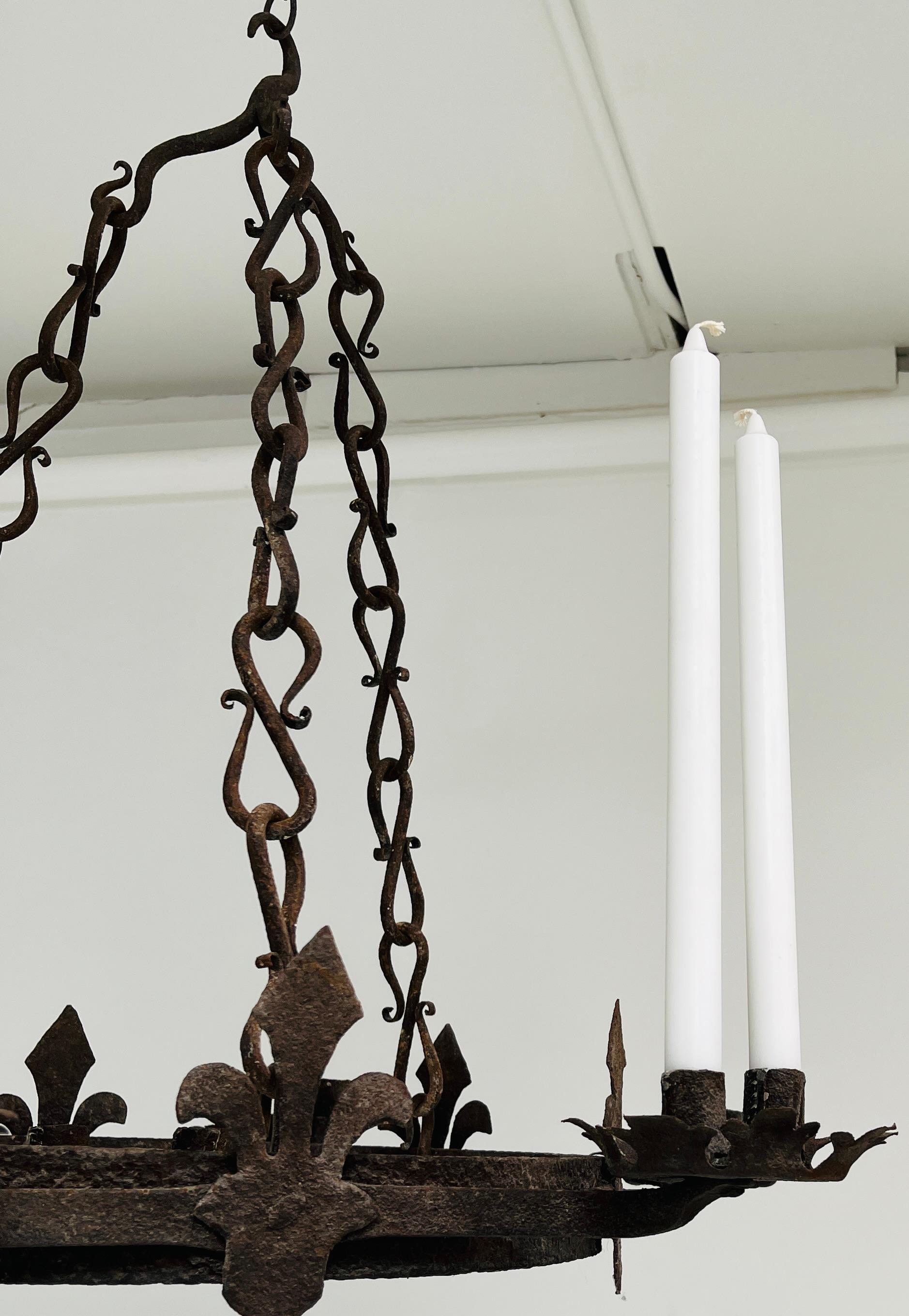 Lustre à bougies du 19ème siècle en vente 4