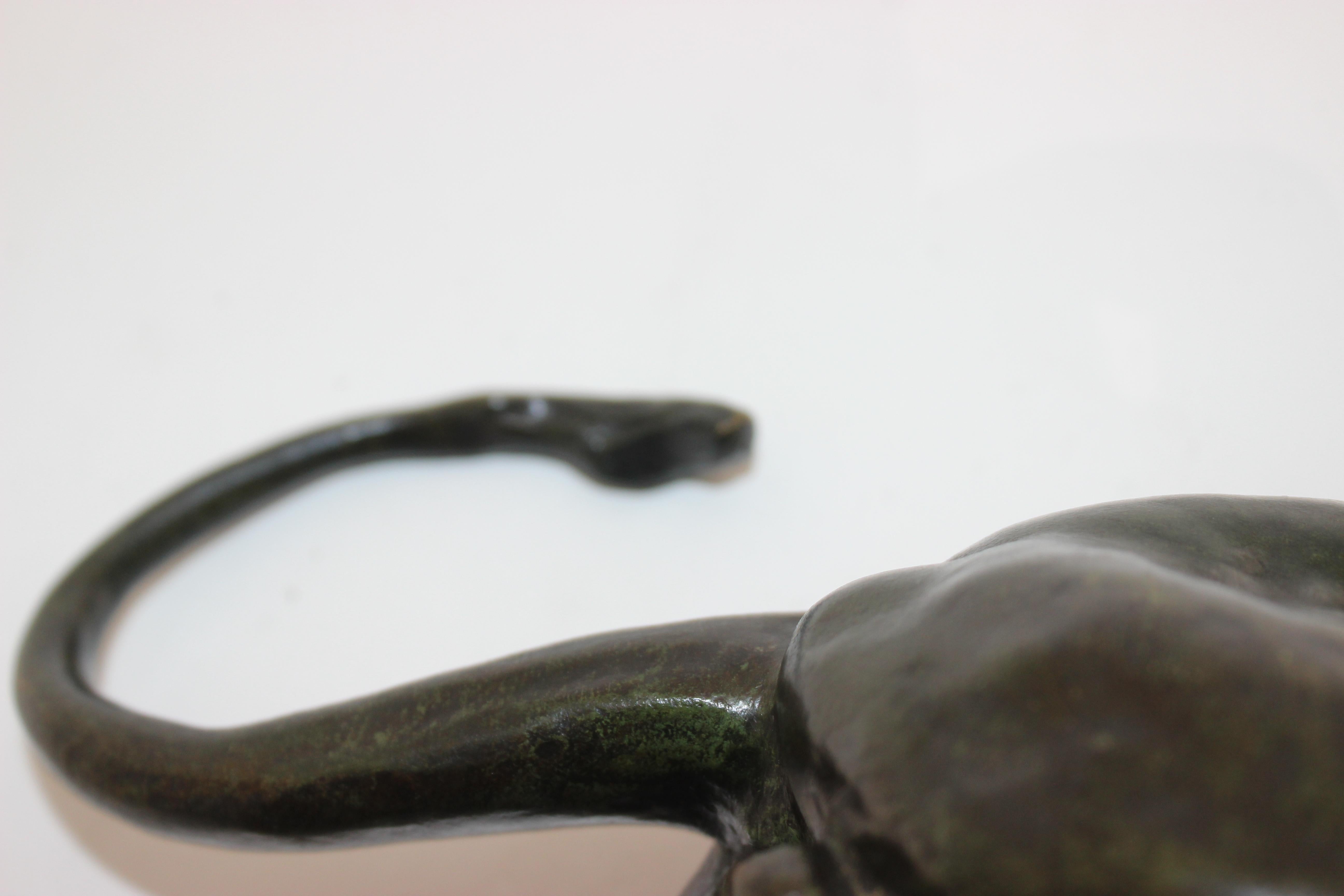 panthère accroupie en bronze du 19ème siècle en vente 12