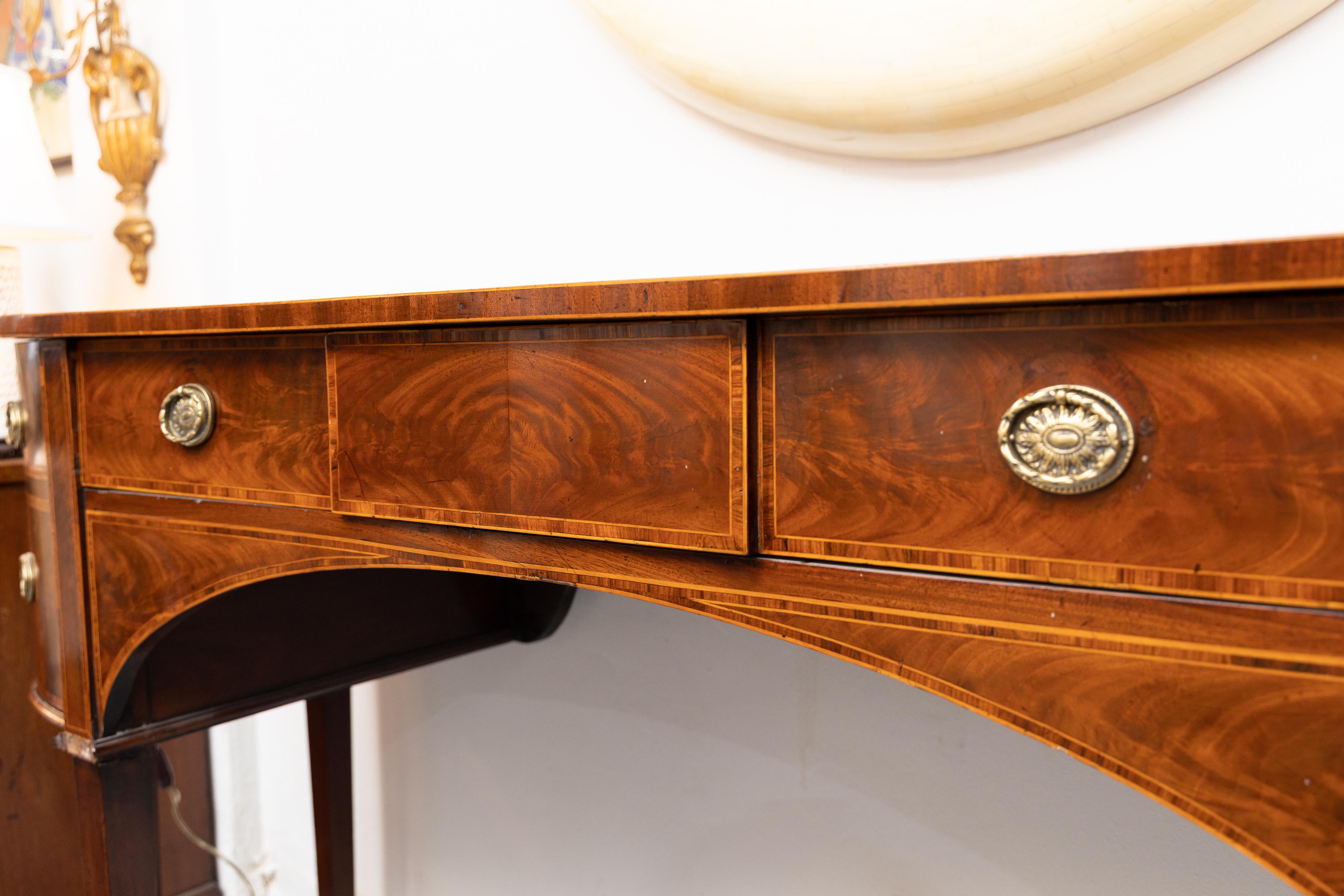 19 Century English George III Inlaid Sideboard In Good Condition For Sale In WEST PALM BEACH, FL