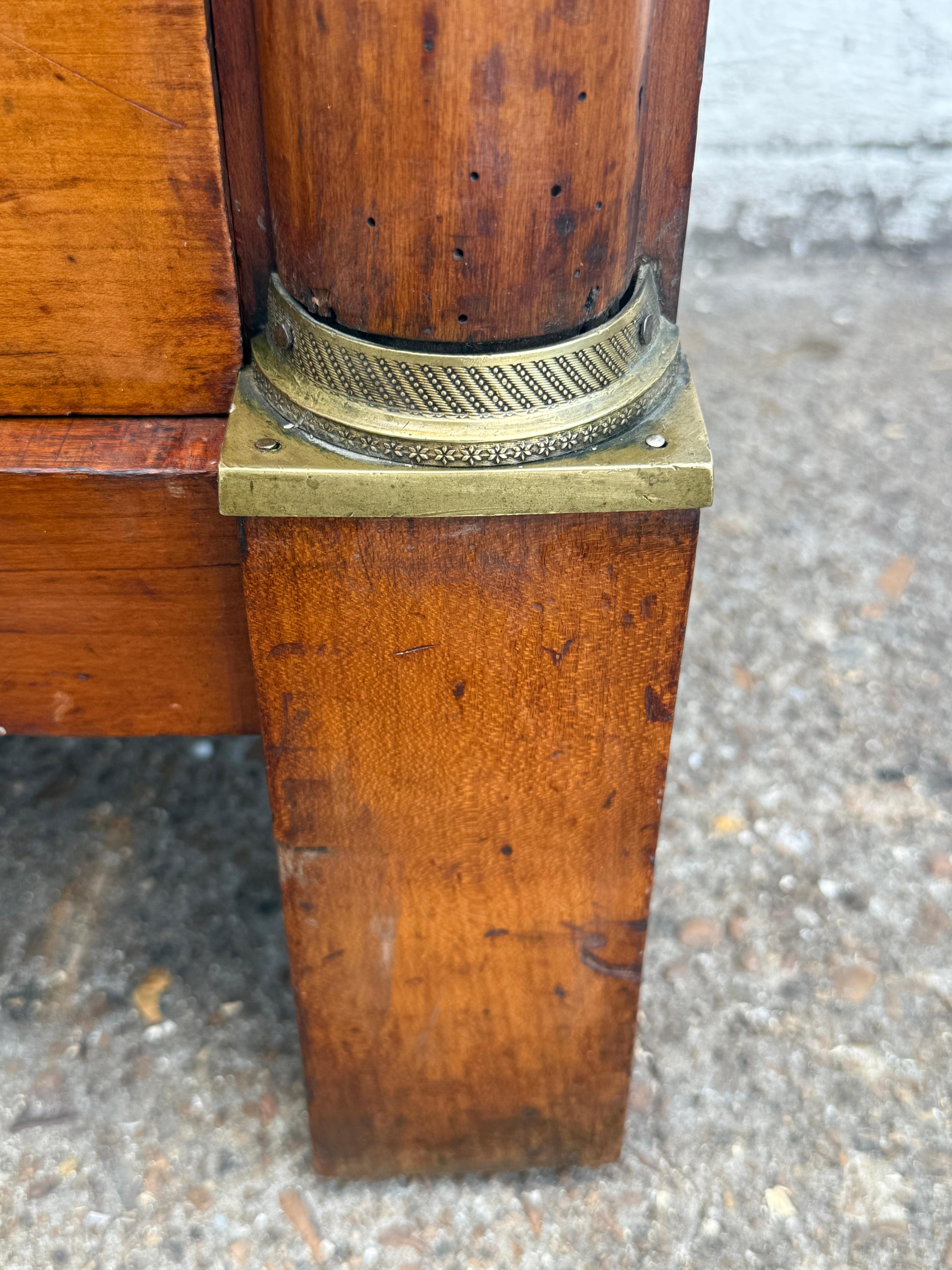 Cassapanca Impero francese del 19° secolo con piano in marmo in vendita 2