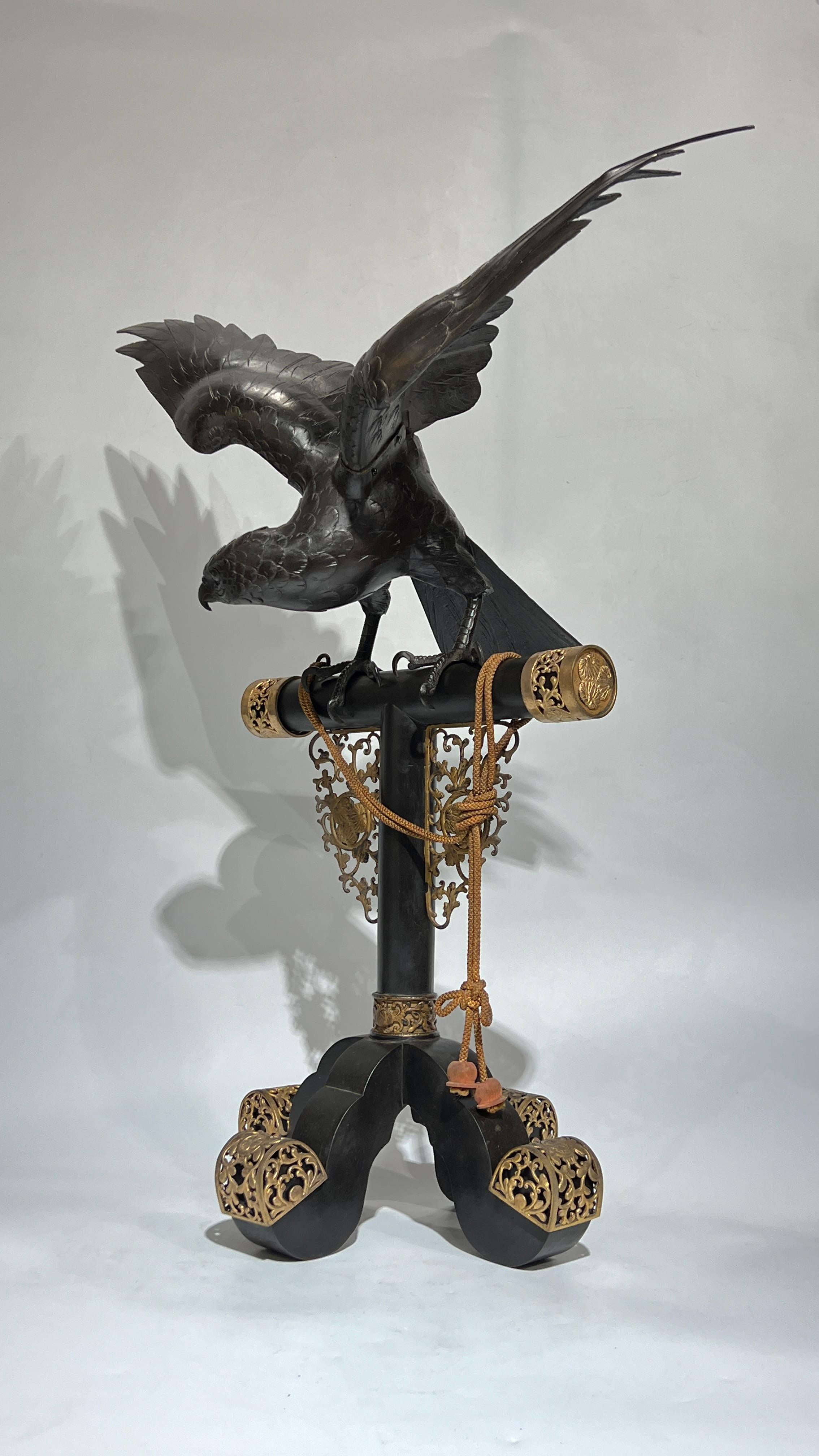 20th Century 19 century Meiji period  Japanese Bronze Hawk Sculpture on Pedestal